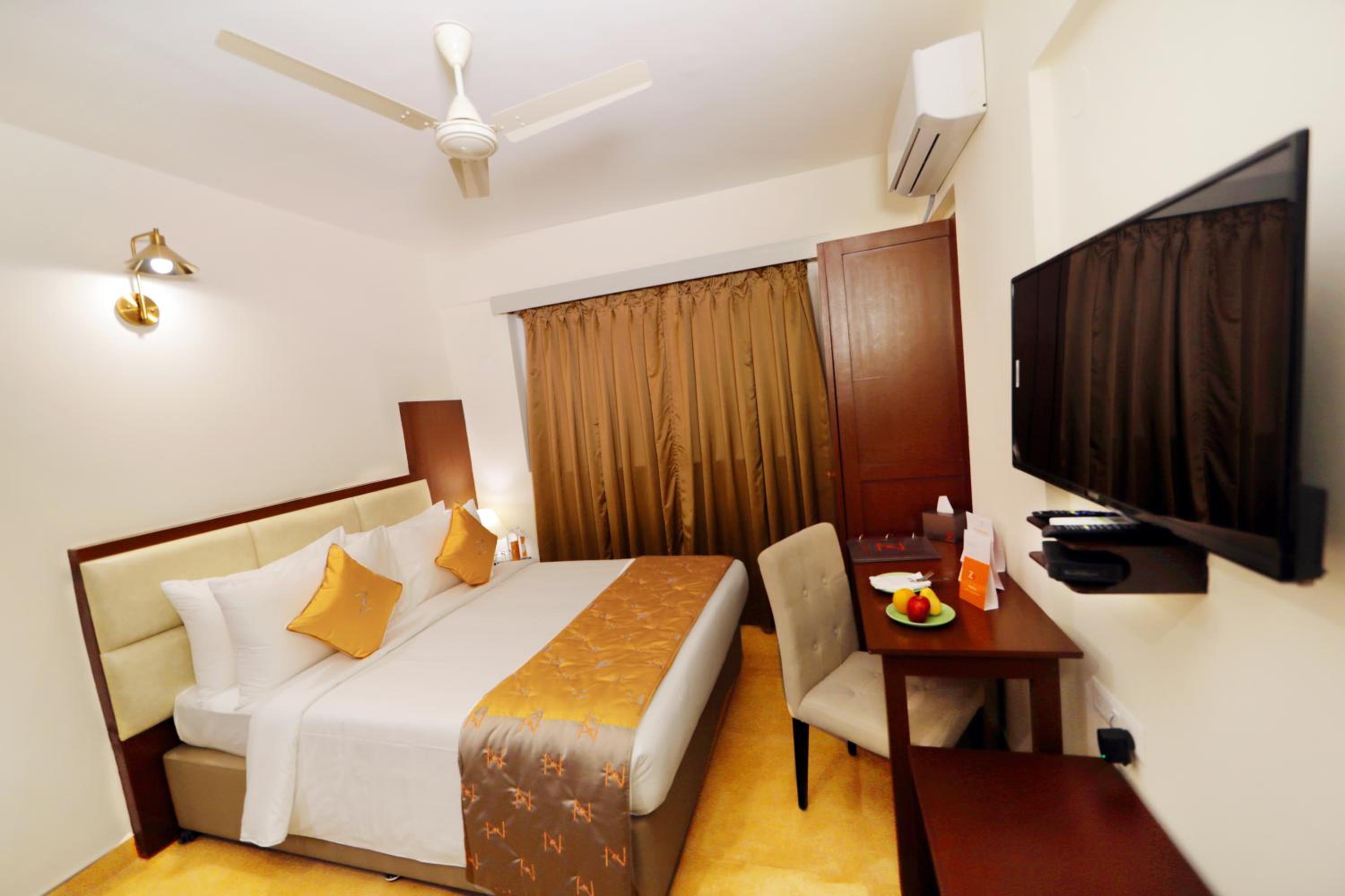Deluxe Queen Room - Photo 5