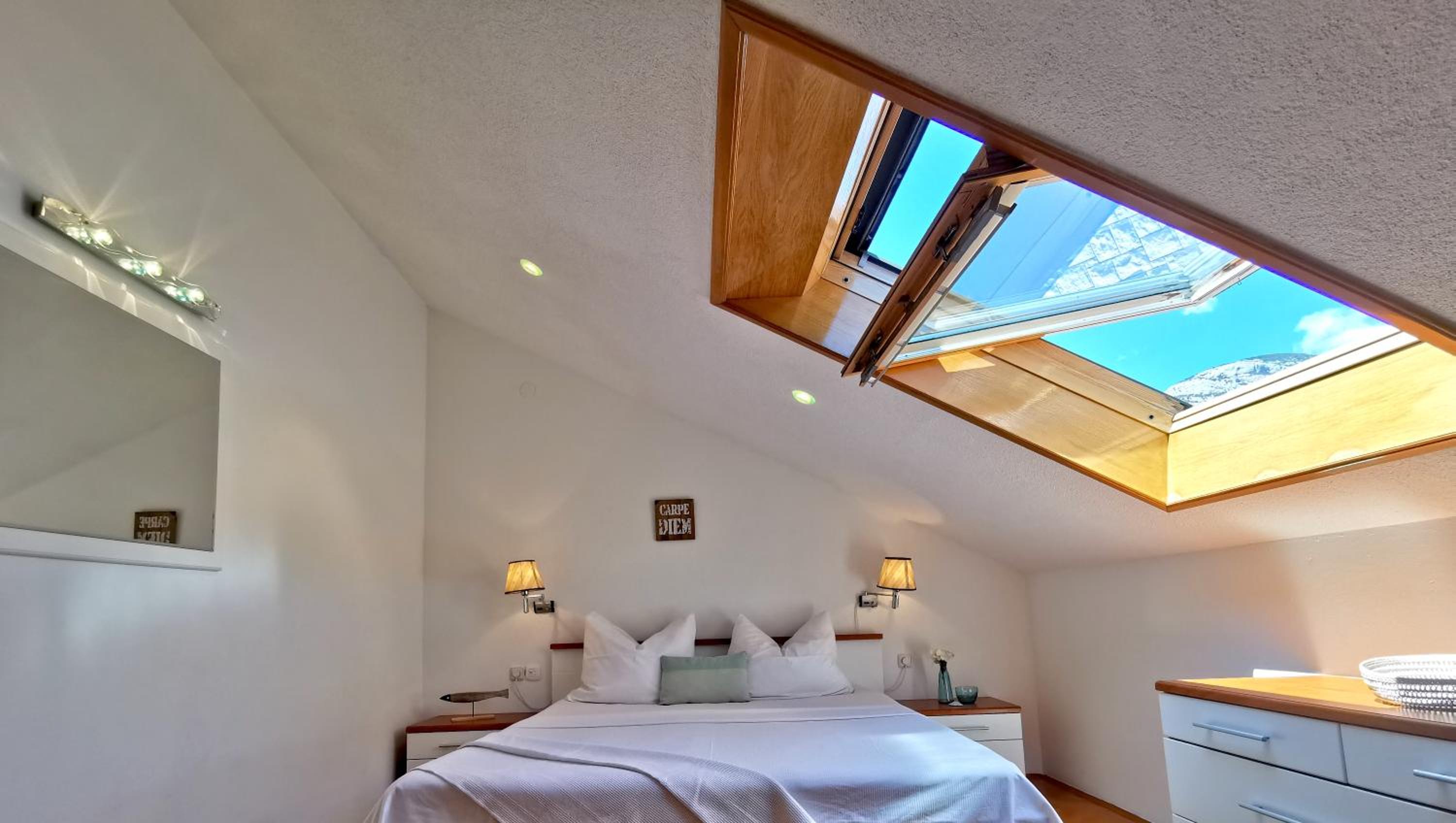 Apartamento com Terraço e Vista para o Mar