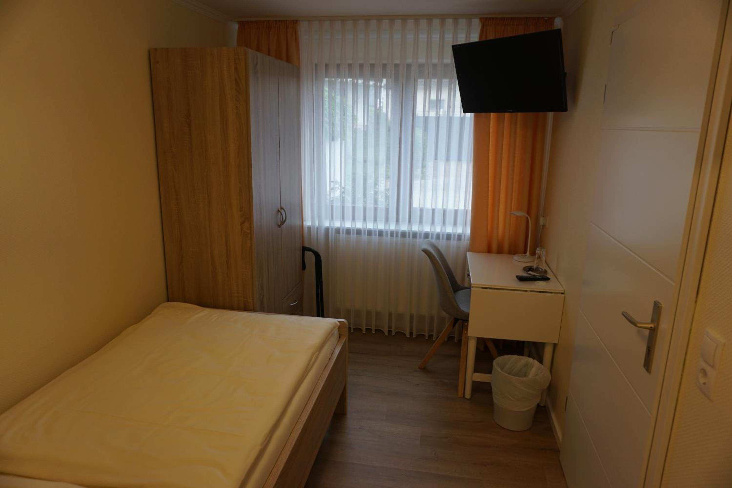 Single Room photo 2