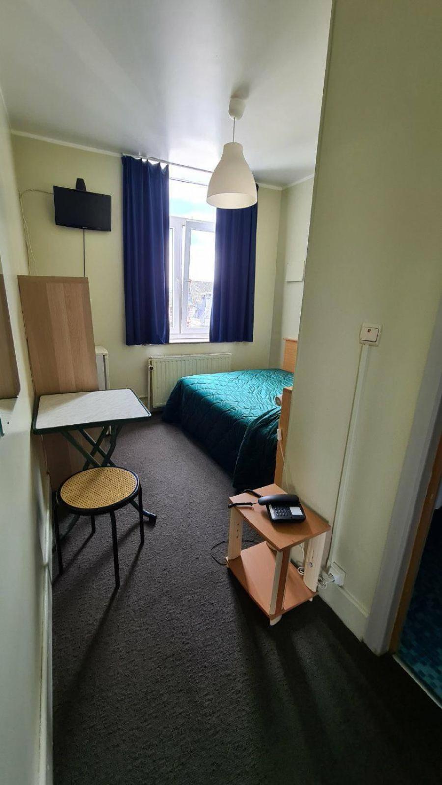 Double Room - Photo 16