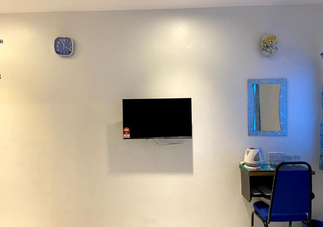 Standard Family Room photo 3