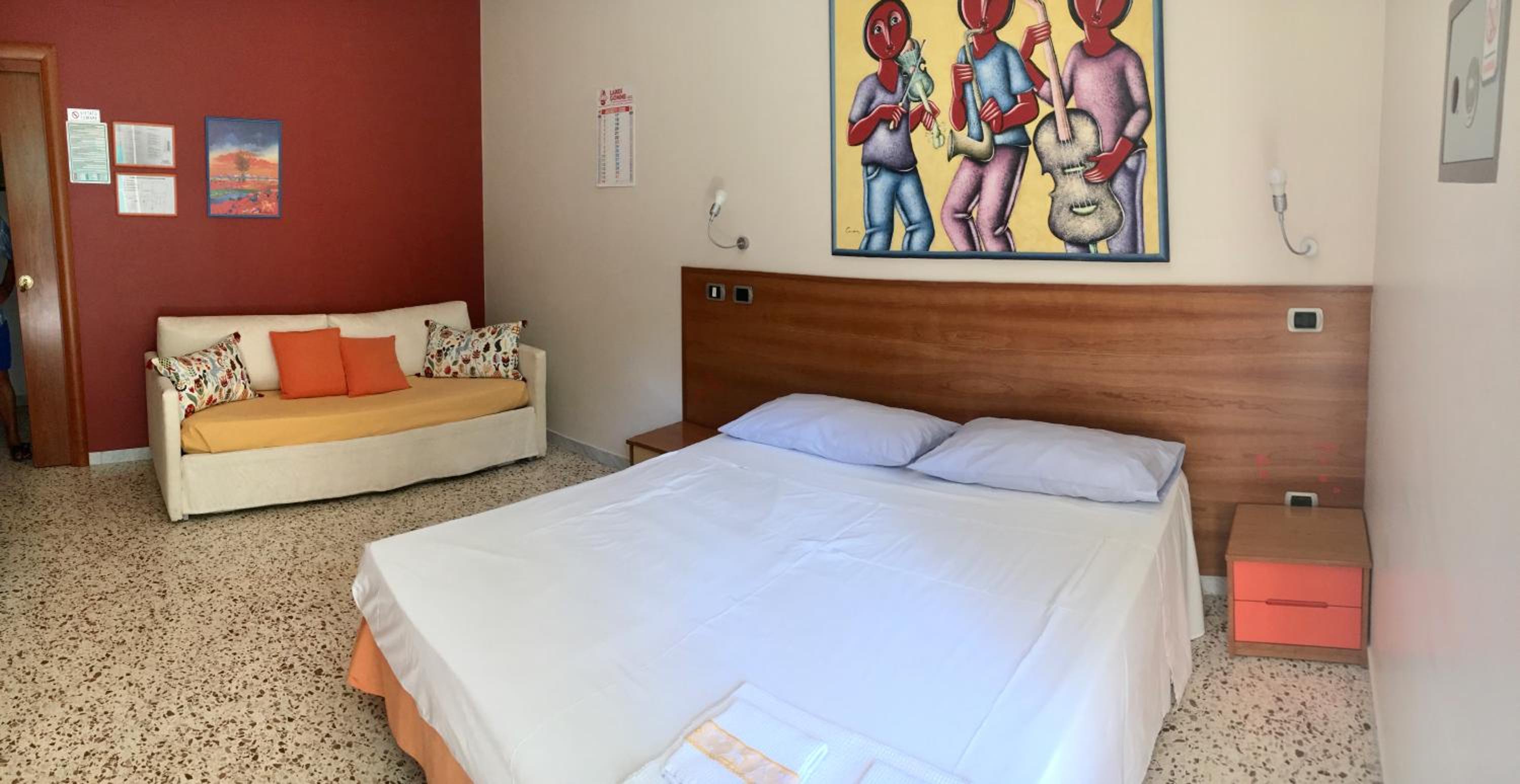 Triple Room With Shared Bathroom