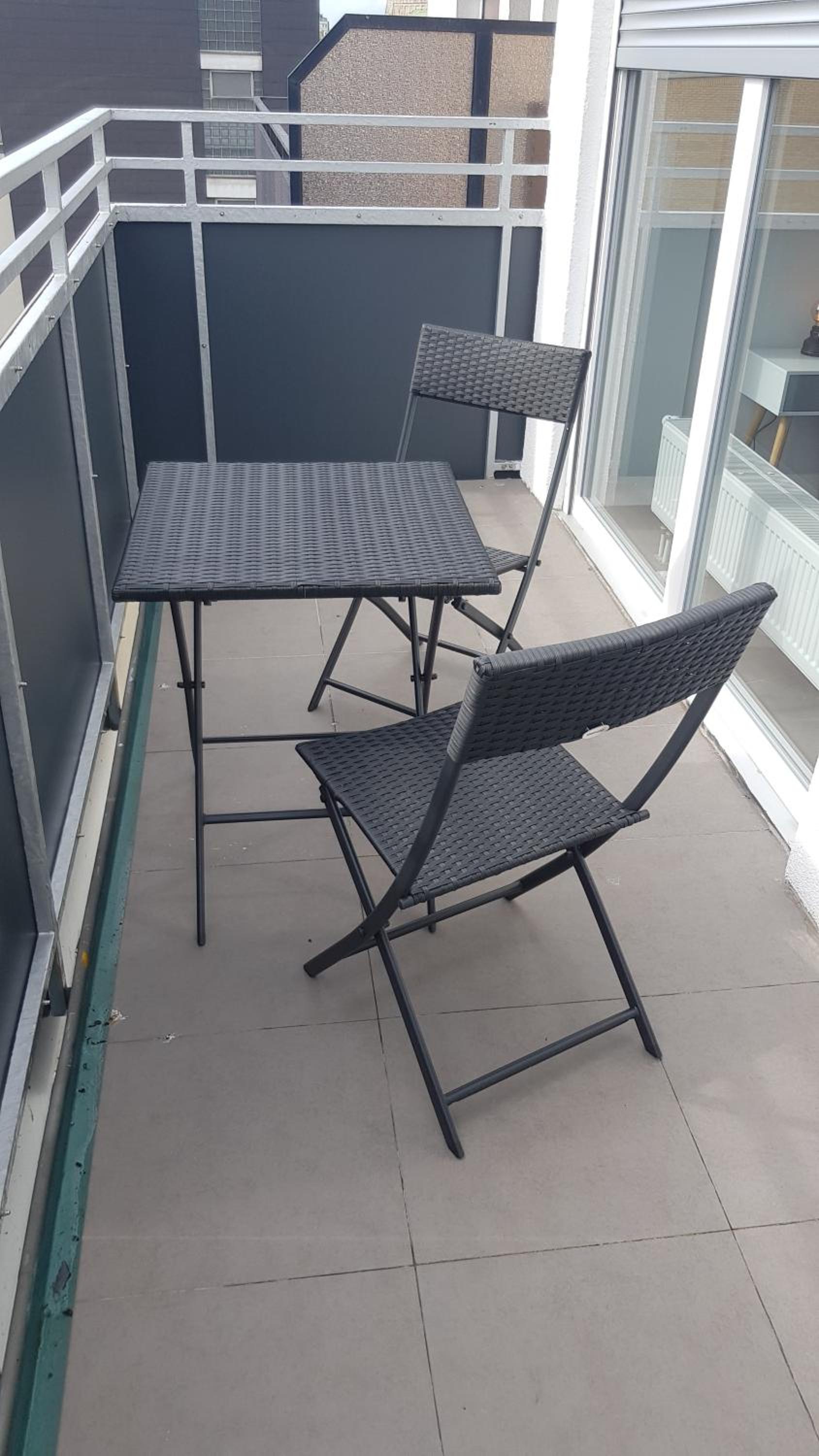 Apartment with Balcony photo 3