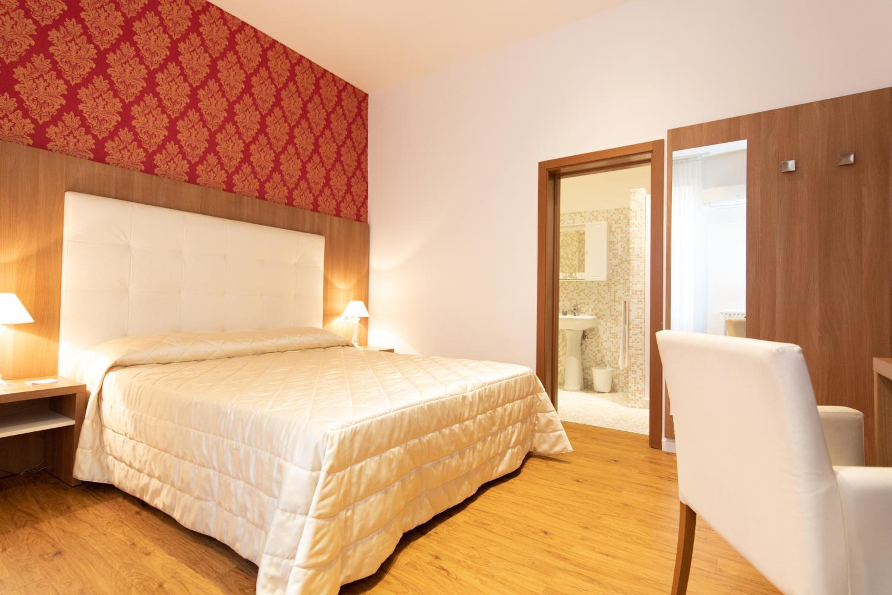 Superior Double Room - Photo 6
