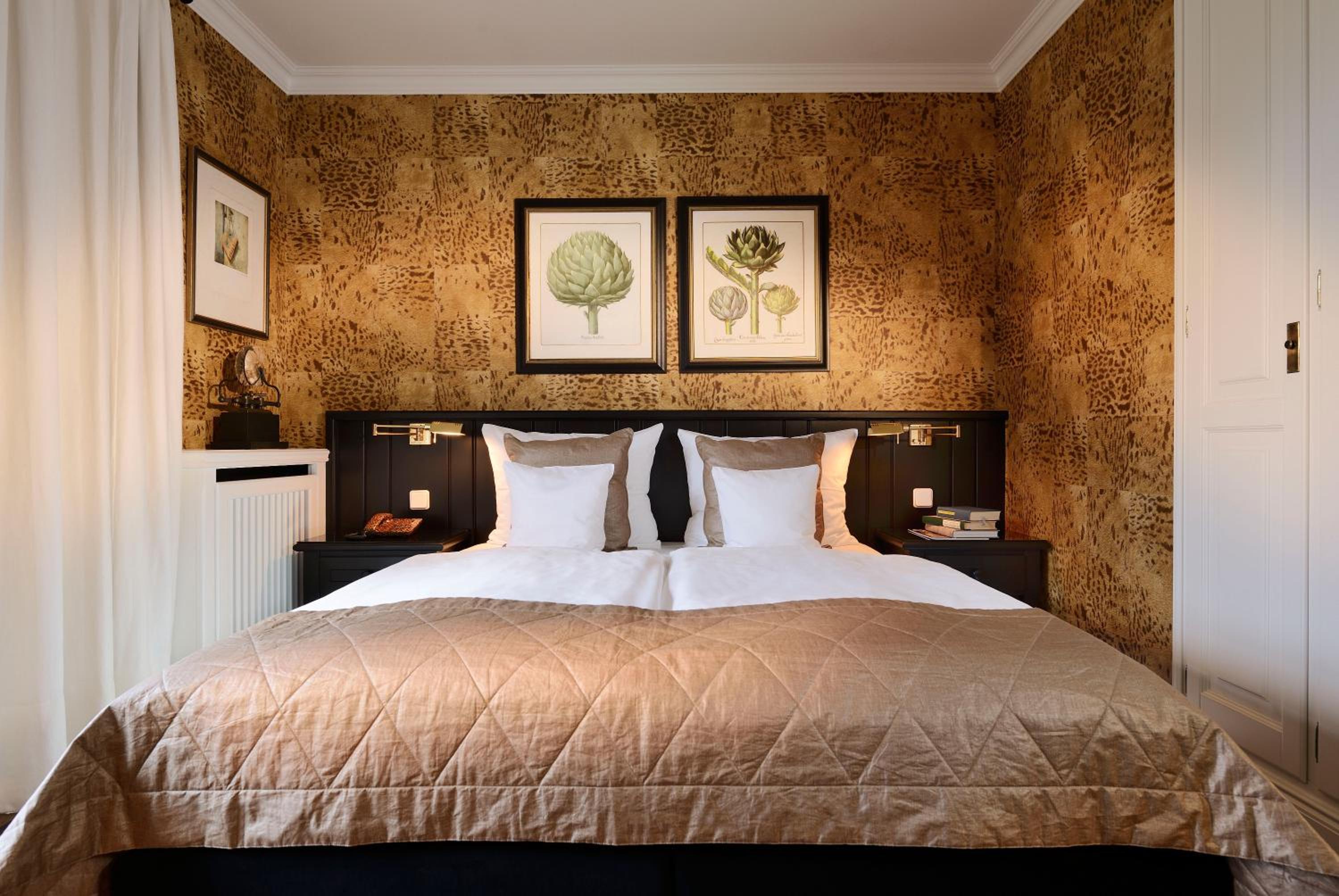 Double or Twin Room with Terrace