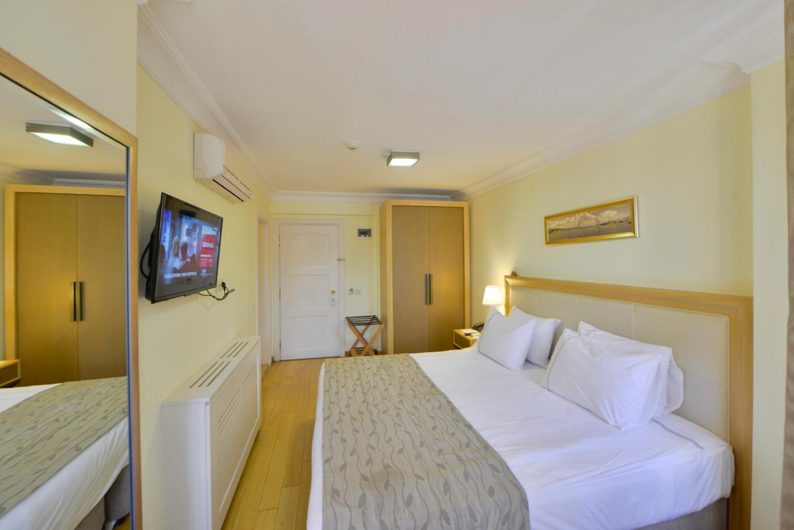 Available room