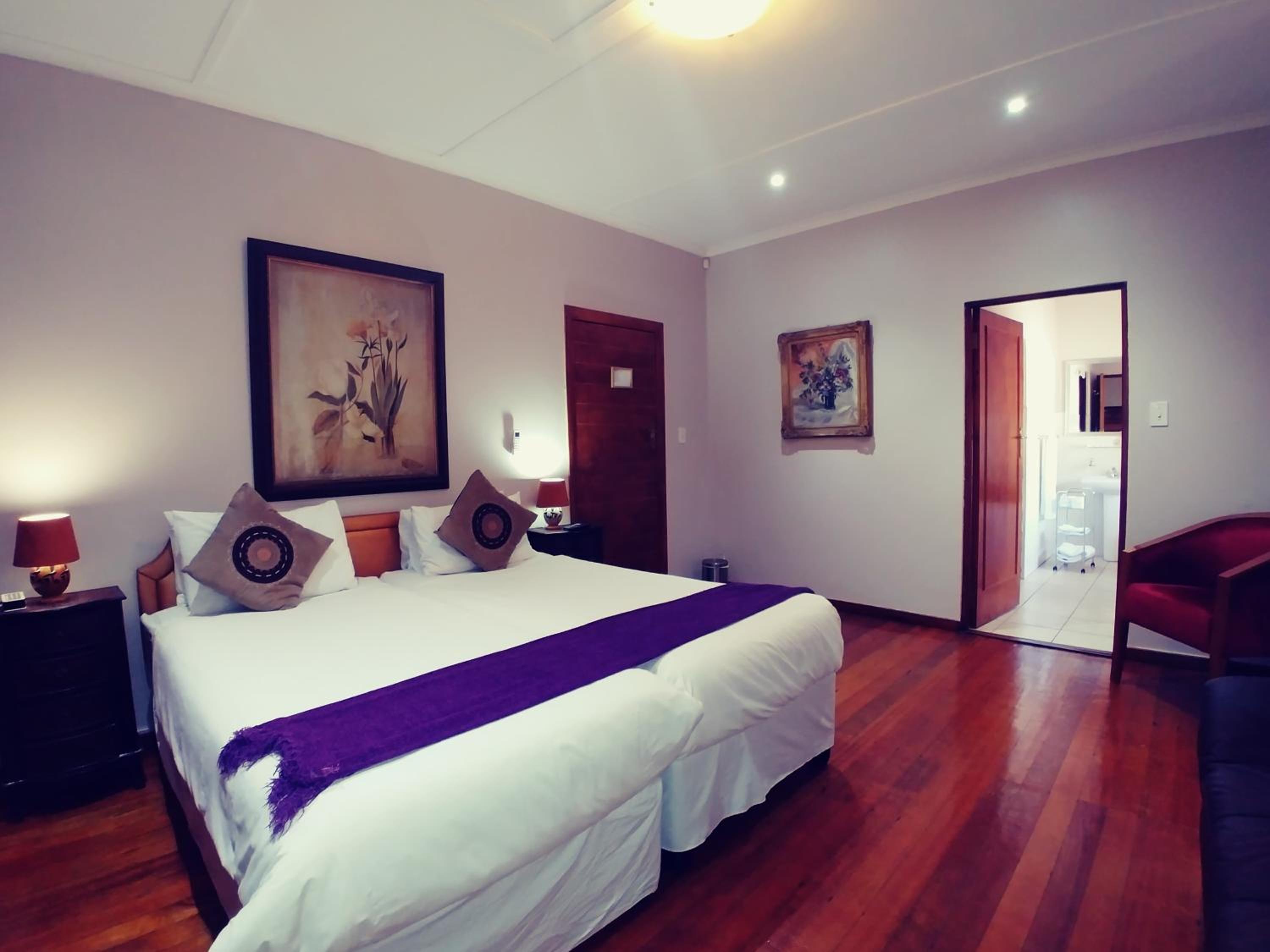 Luxury Double or Twin Room photo 3