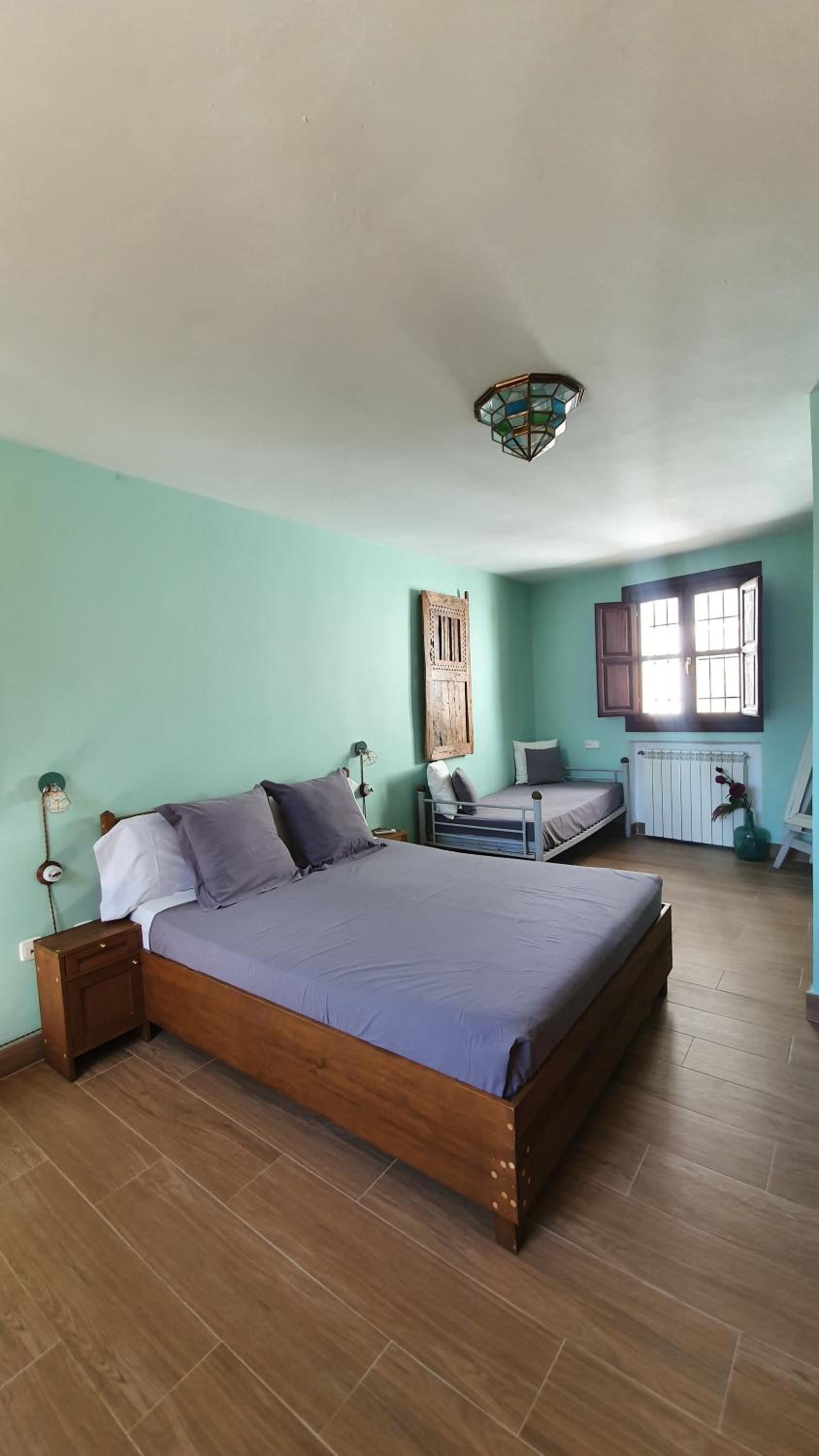 Deluxe Double Room with View to the Alhambra photo 3