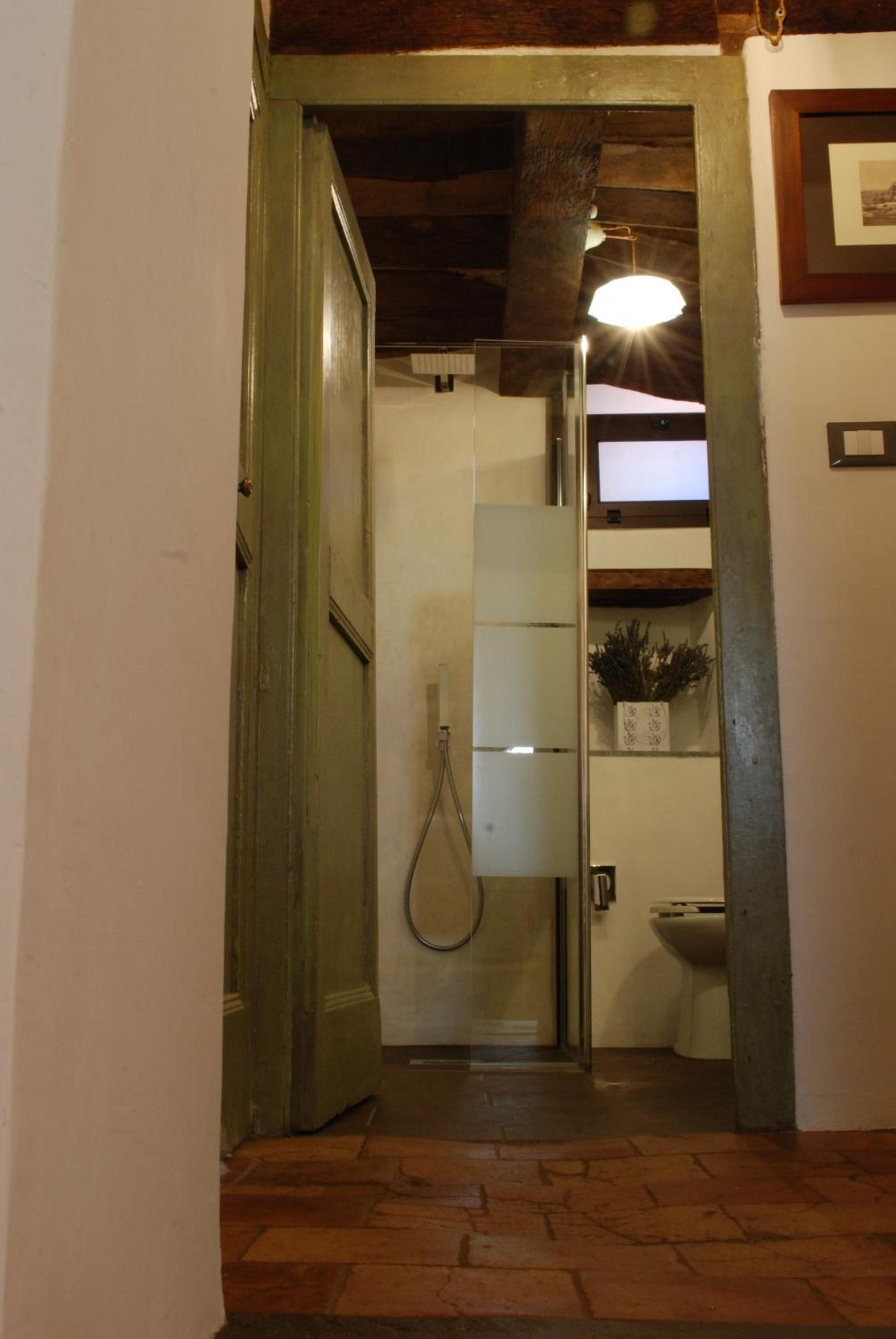 Deluxe Double Room with Extra Bed - Photo 5