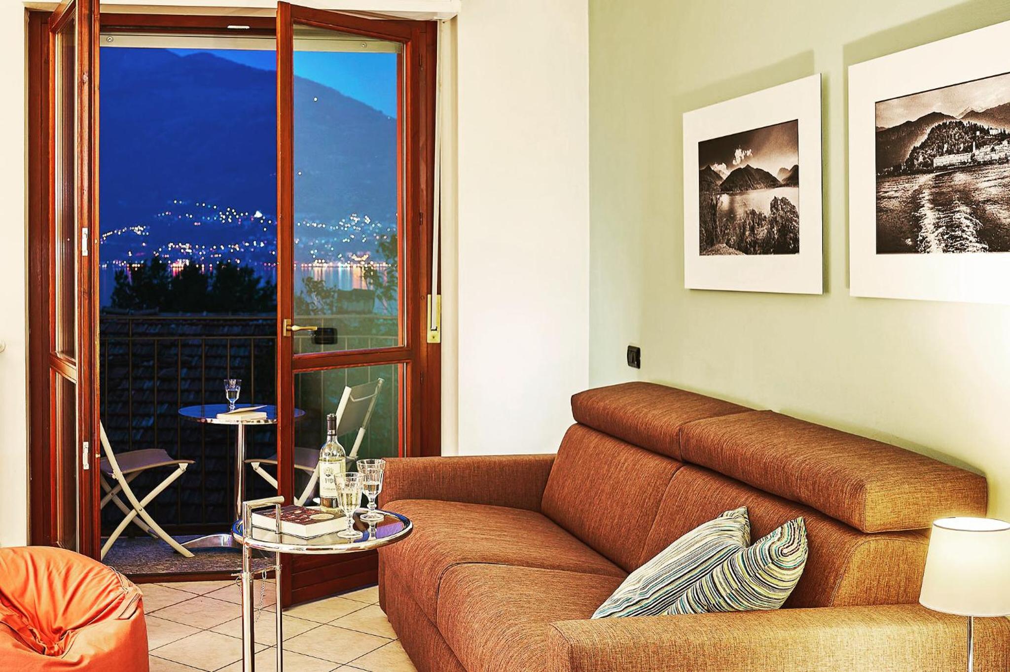 Apartment with Lake View photo 1