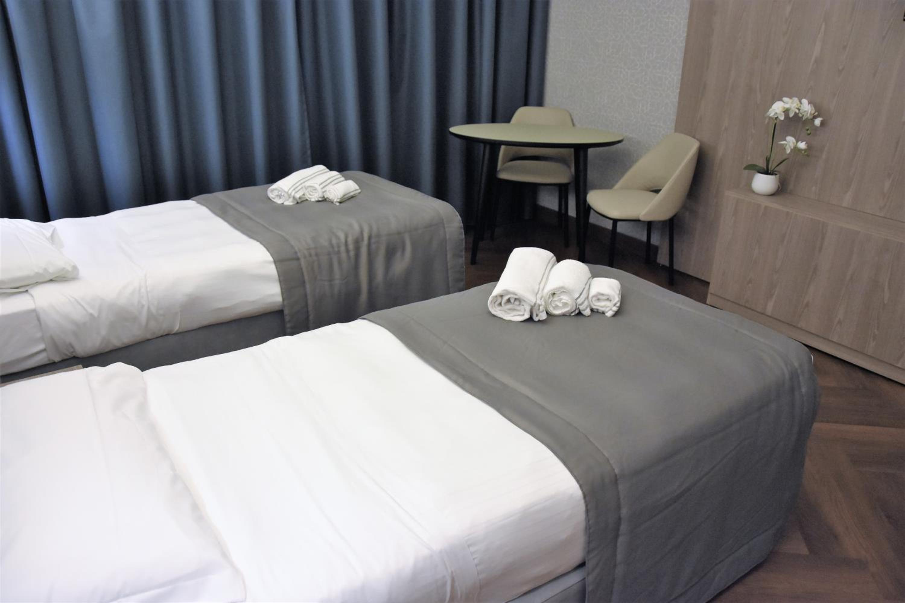 Twin Room - Photo 6