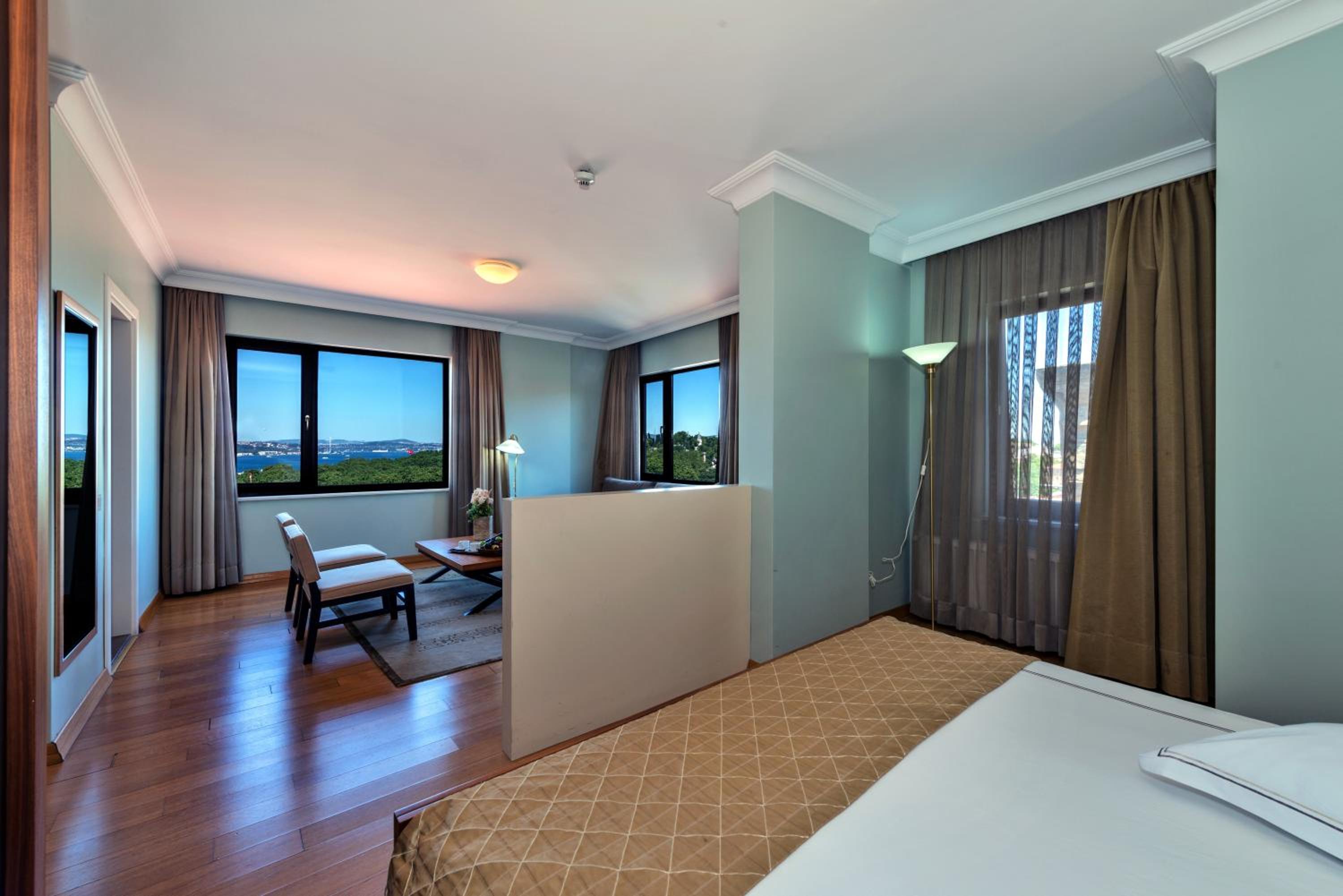 Suite with Sea View