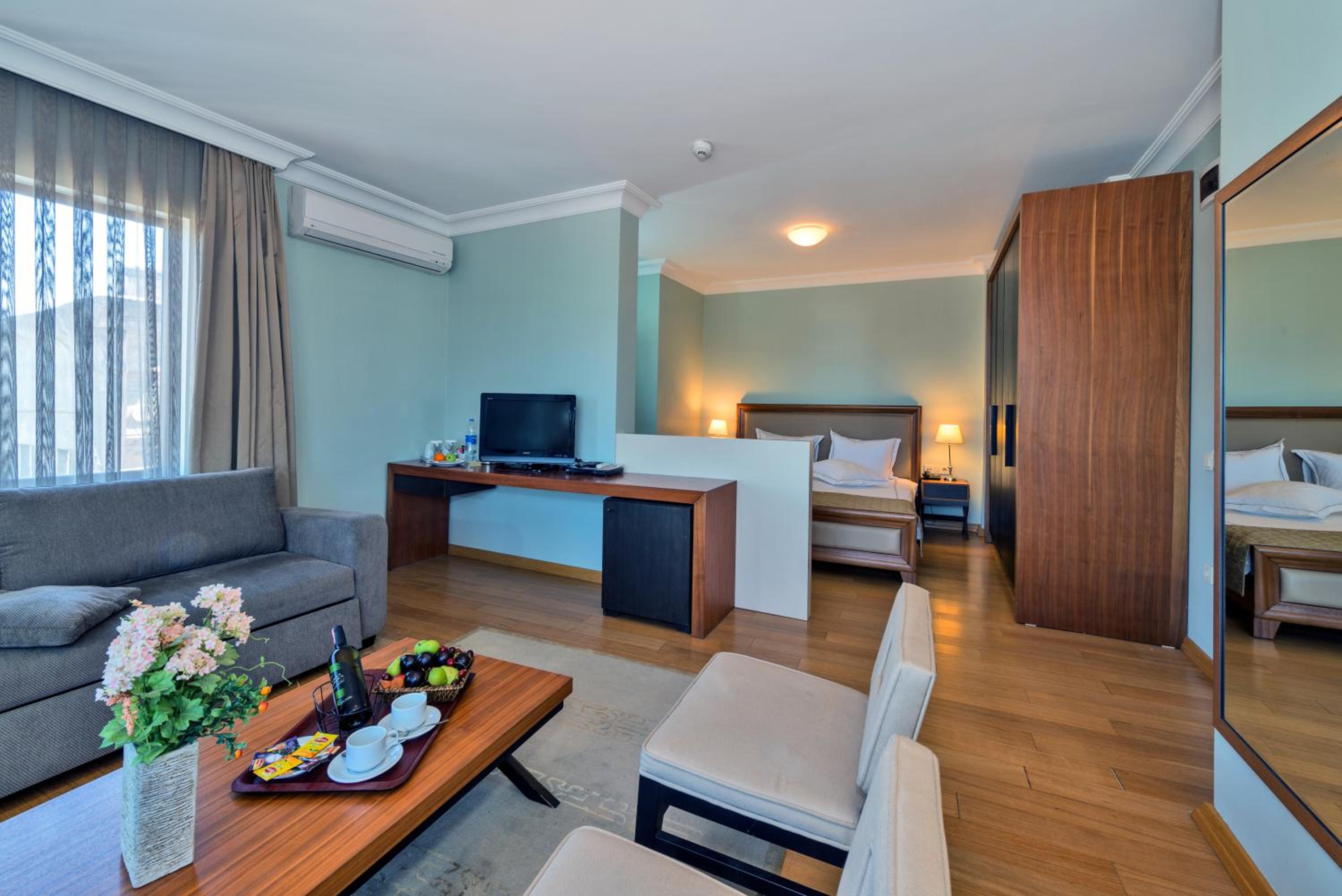 Suite with Sea View