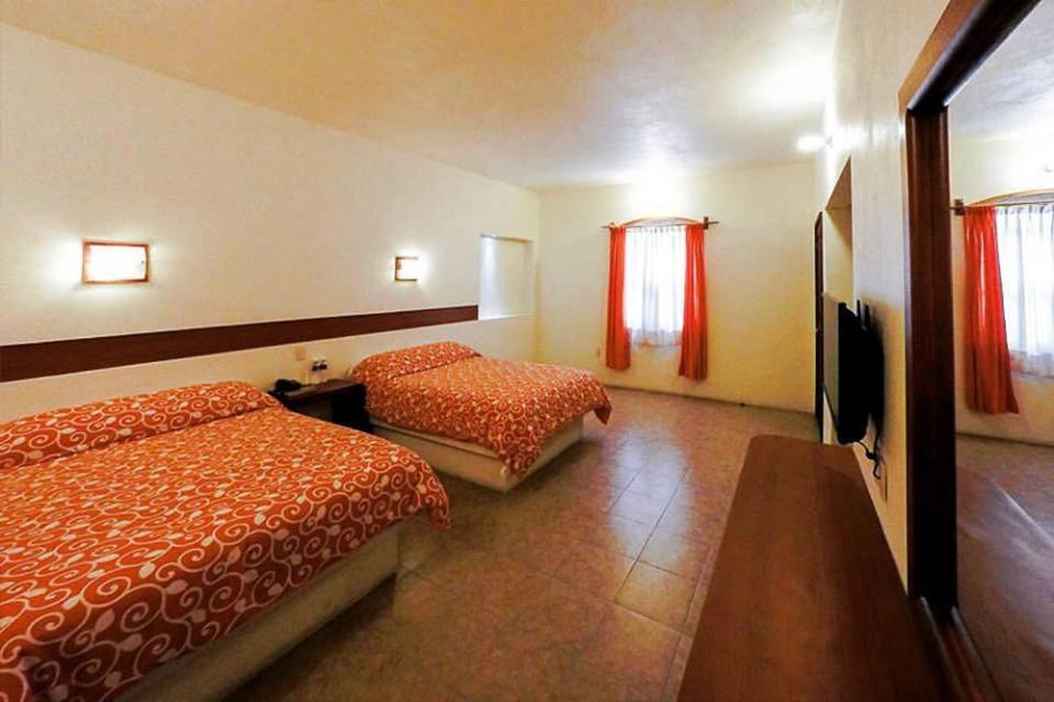 Twin Room - Photo 4