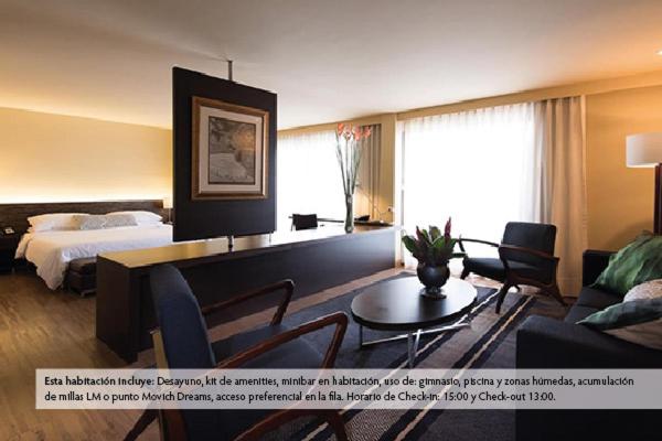 Suite - Photo 1