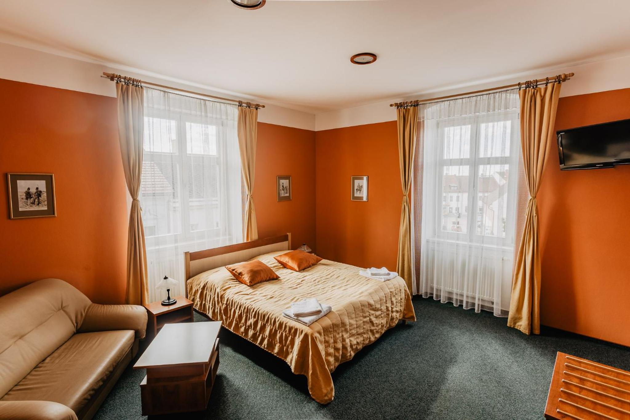Double Room - Photo 10
