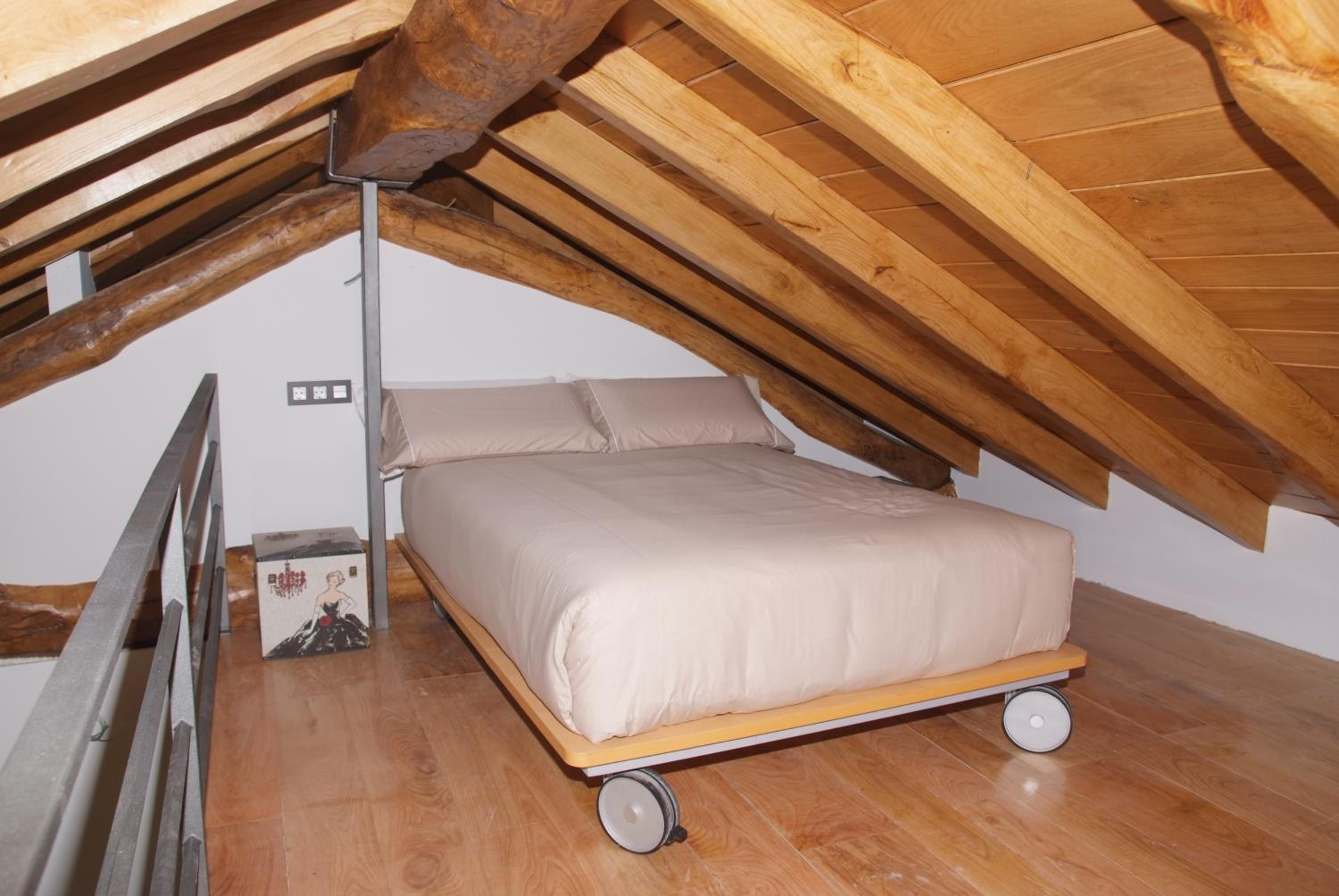 Studio Apartment - Photo 19