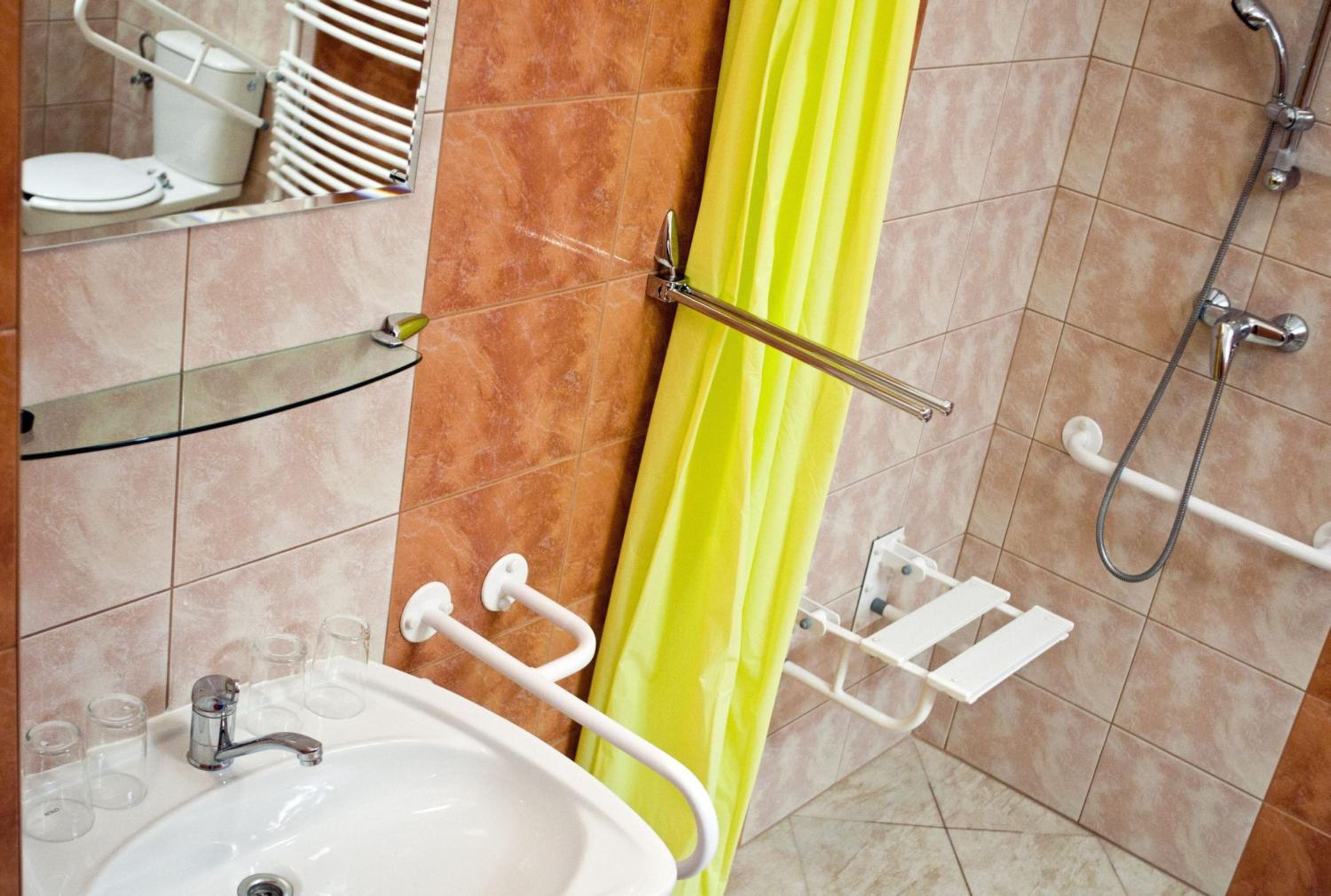 Triple Room - Disability Access photo 3
