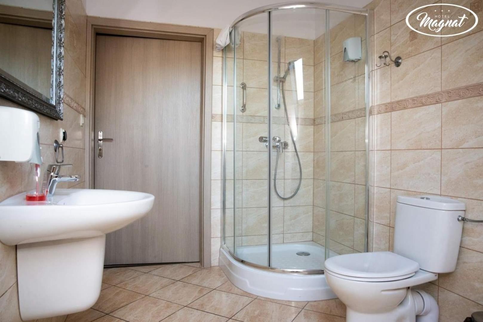Double or Twin Room - Photo 3