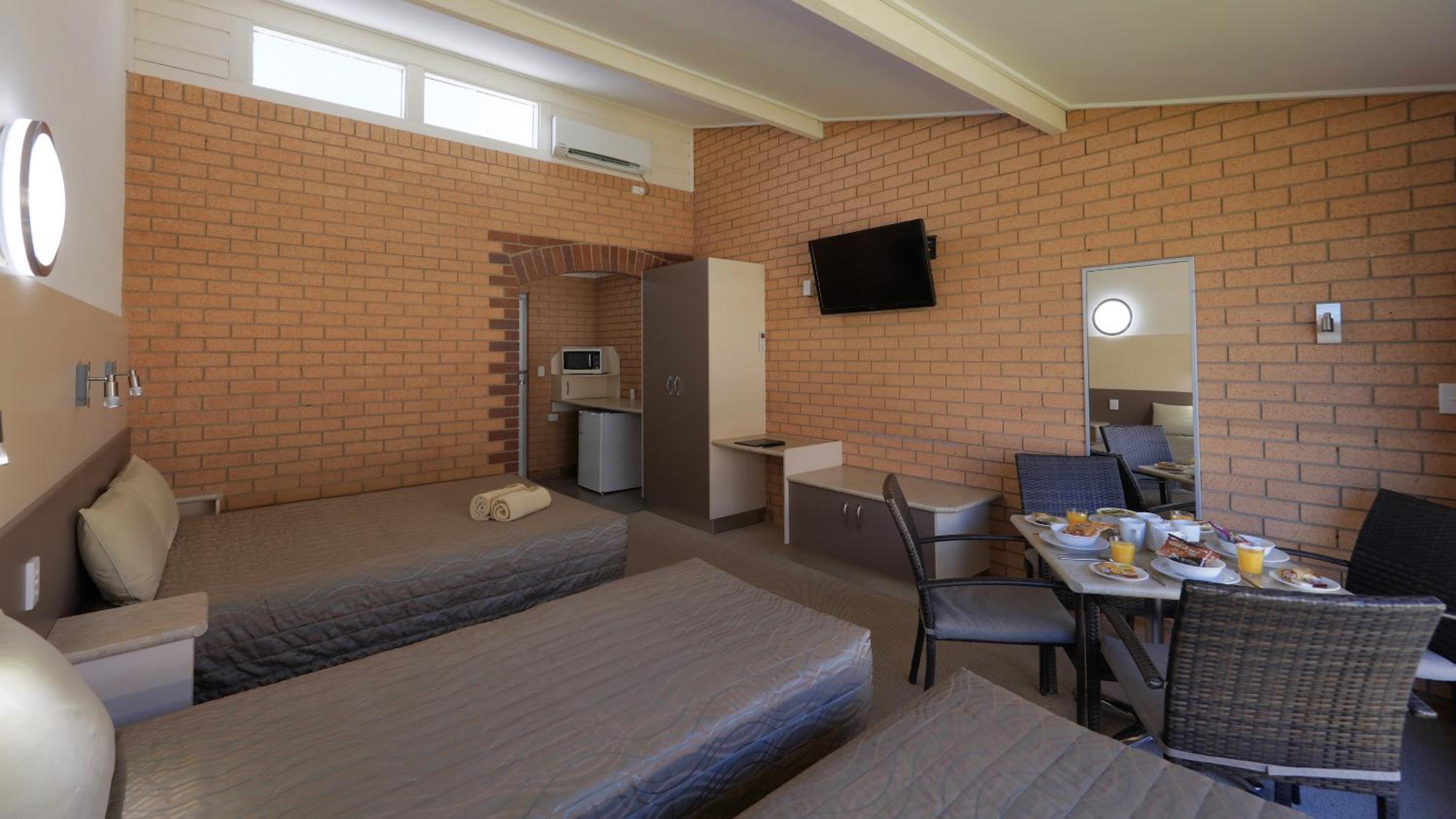 Standard Quadruple Room - Photo 1