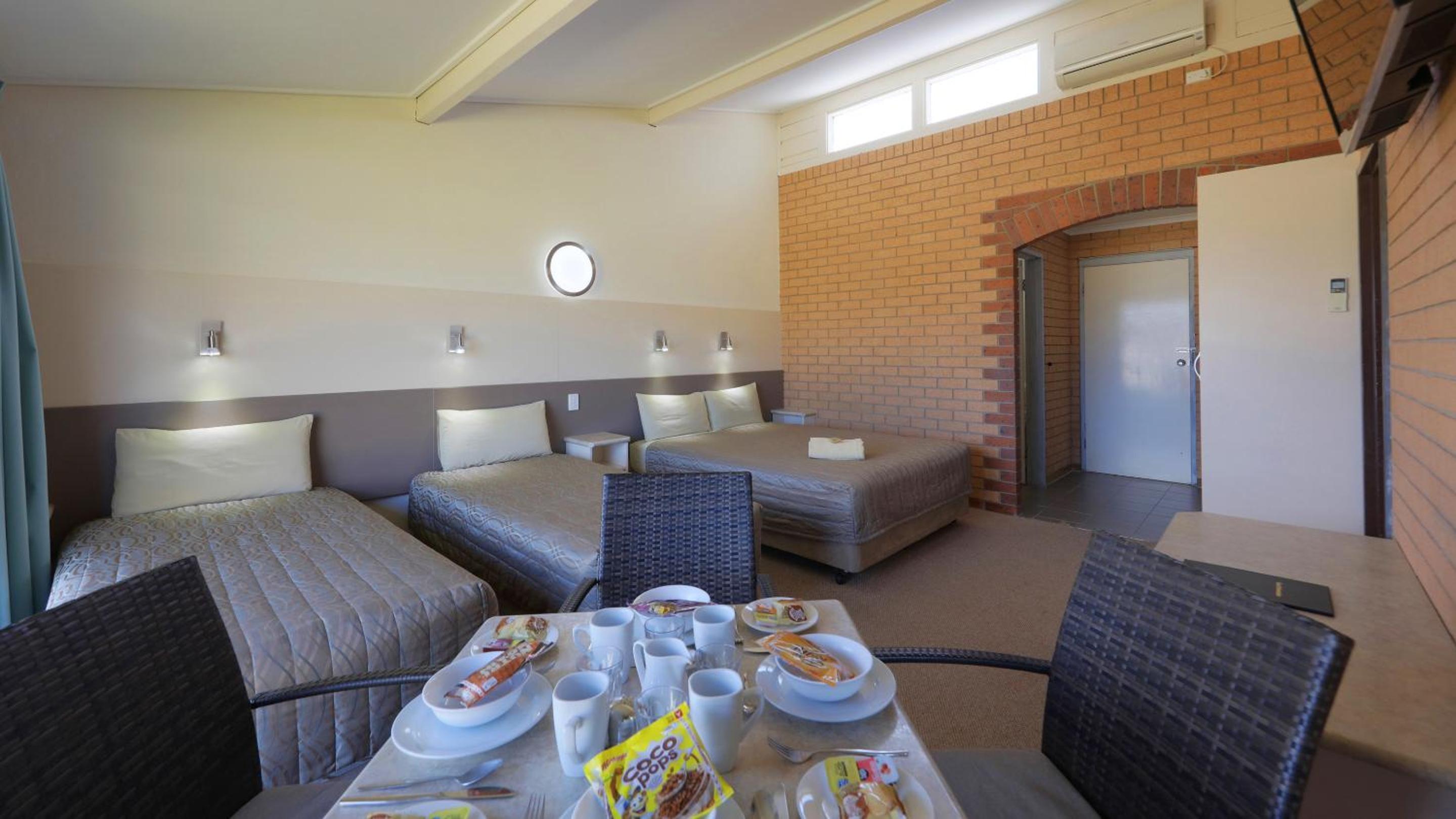 Standard Quadruple Room - Photo 2