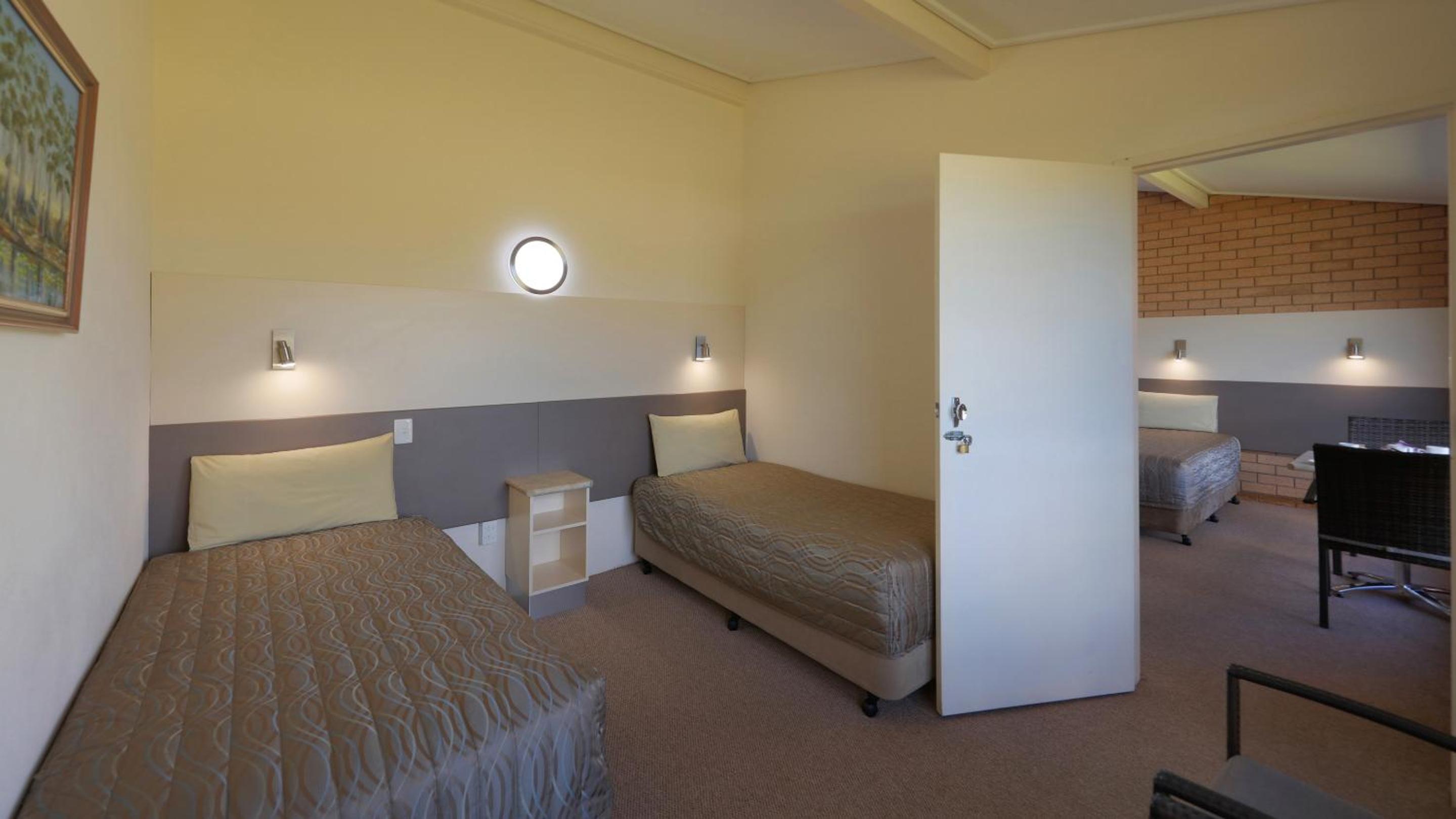 Family Suite - 1 - Photo 2