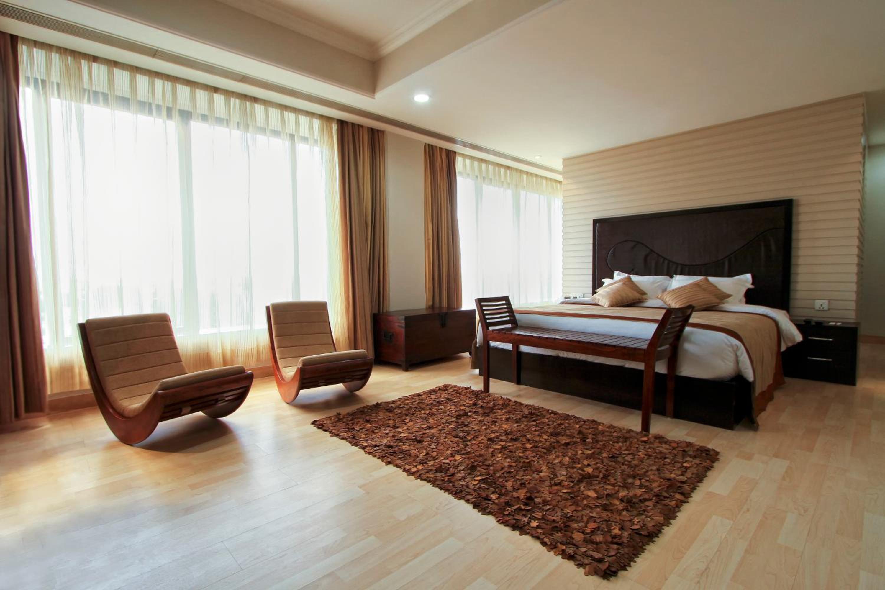 Piccadily Suite with round trip airport transfers