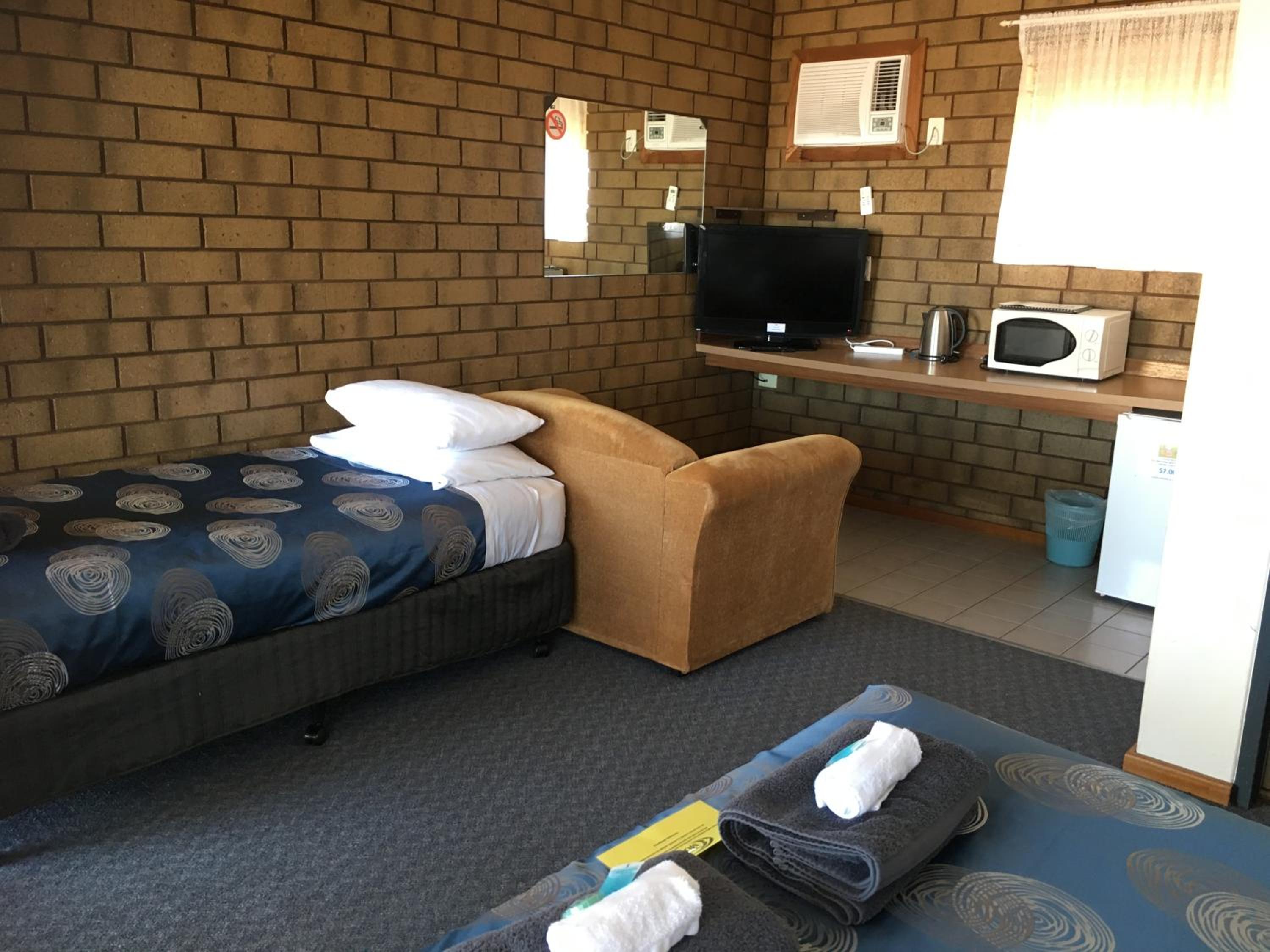 Budget Double or Twin Room - Photo 6