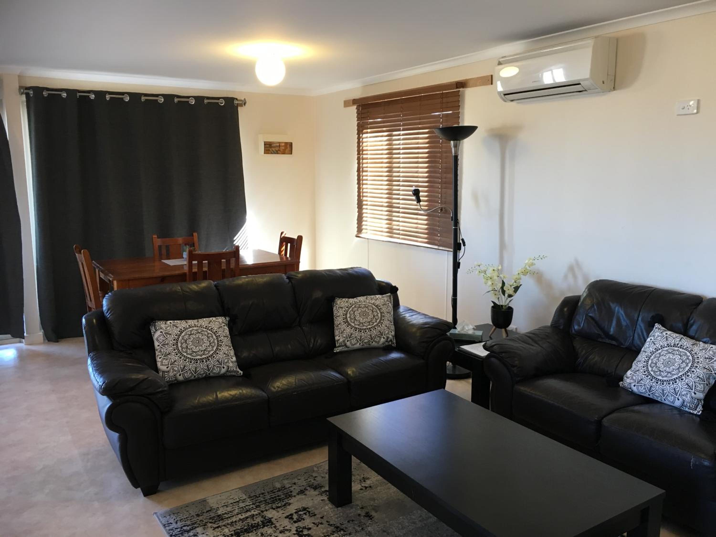 Deluxe Family Room - Photo 2