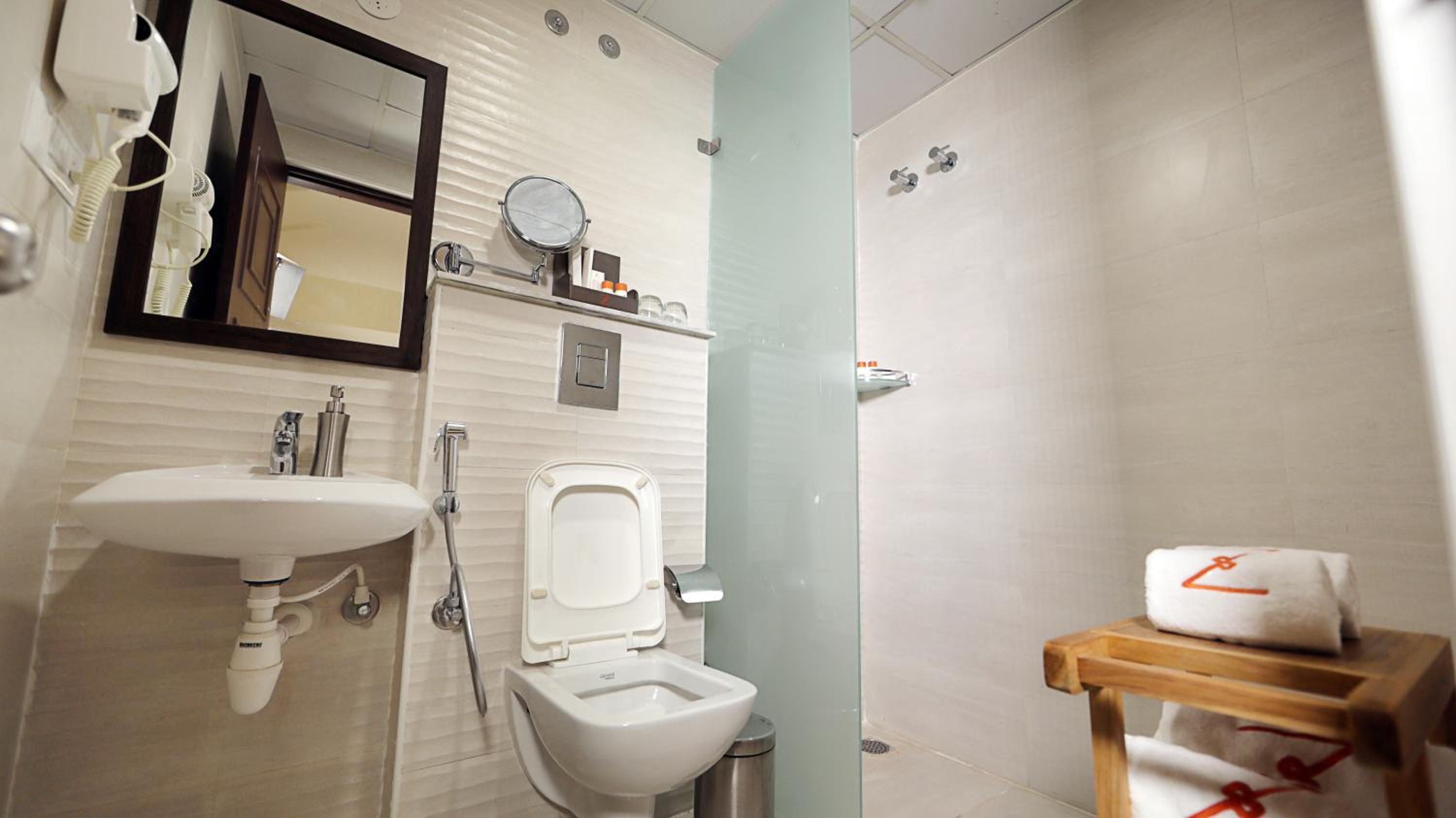 King Suite - Photo 2
