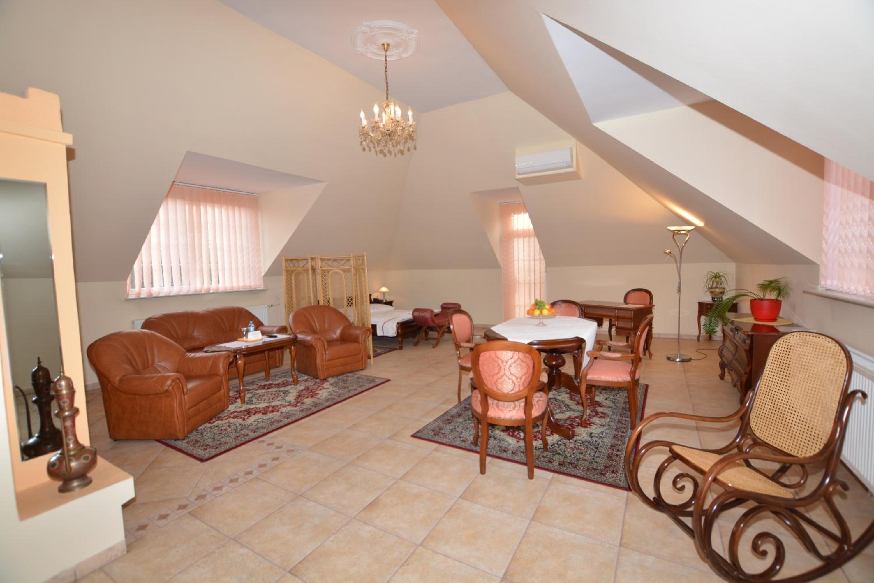 Apartment - Photo 10