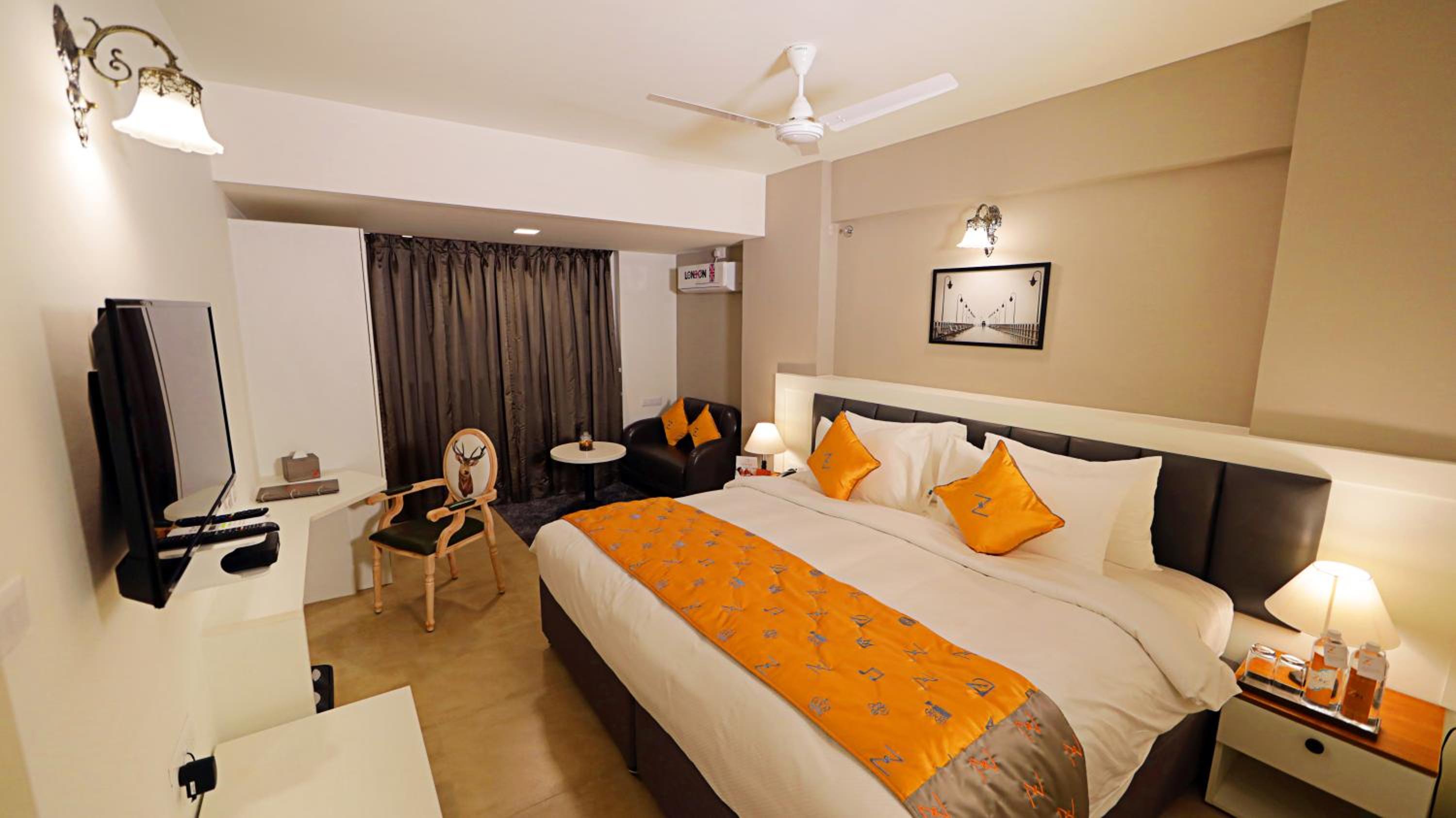 Deluxe Queen Room - Photo 4