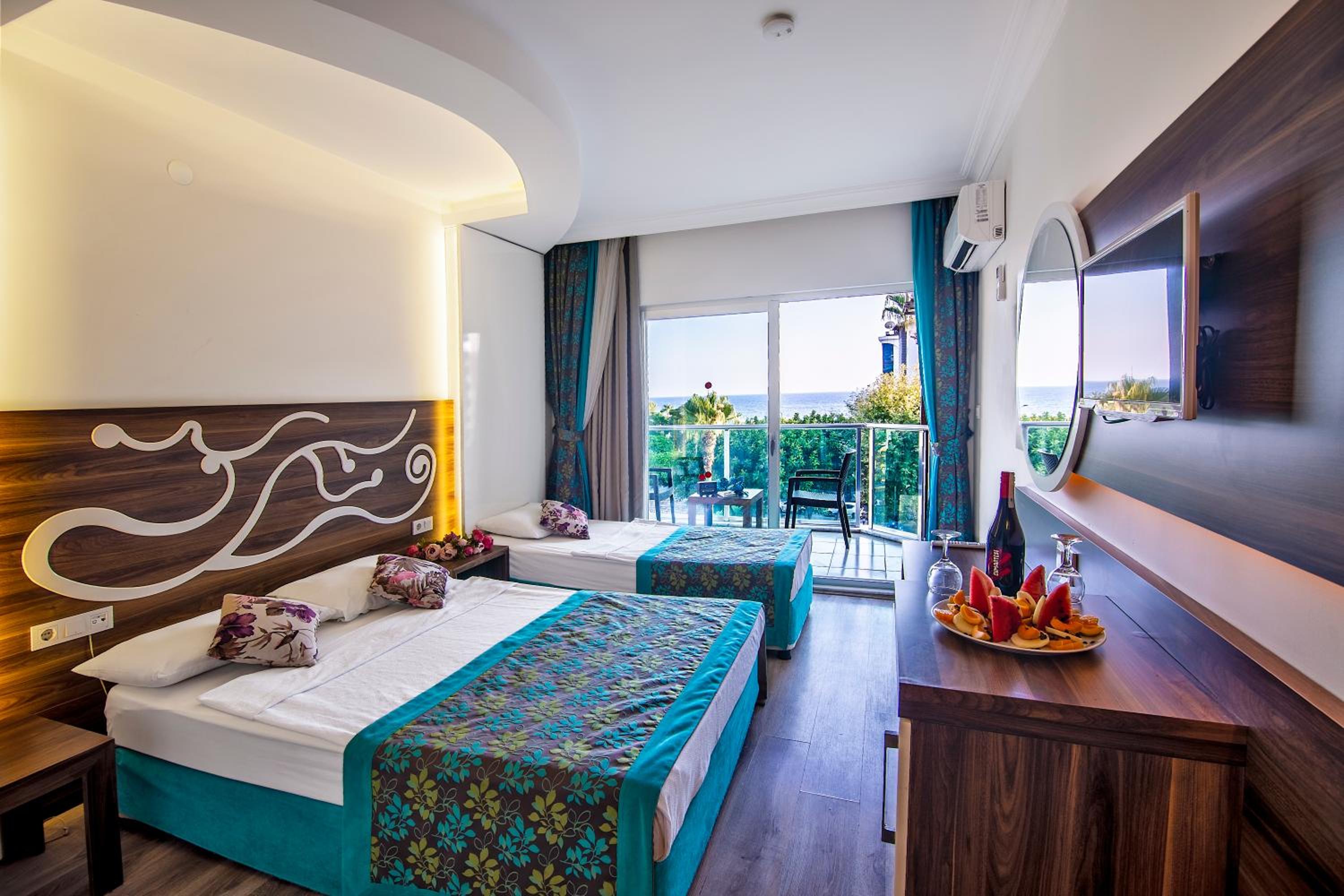Standard Triple Room - Photo 1