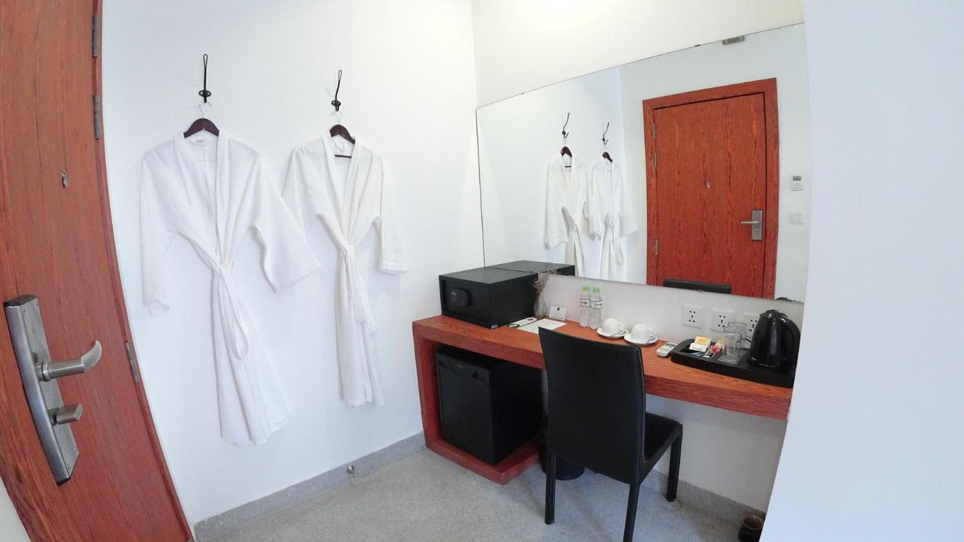 Superior Twin Room - Photo 4