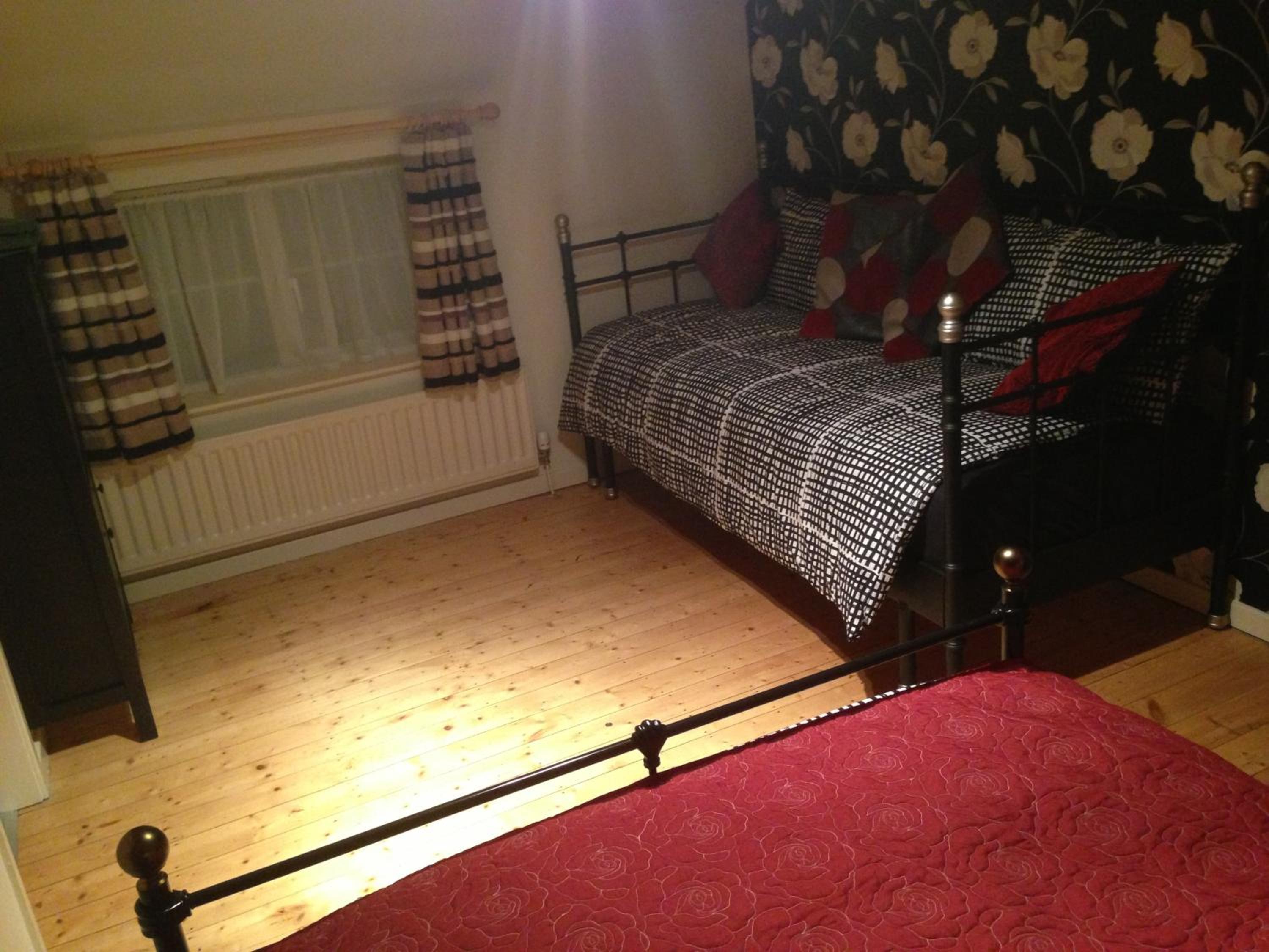 Double Room with En-Suite photo 2