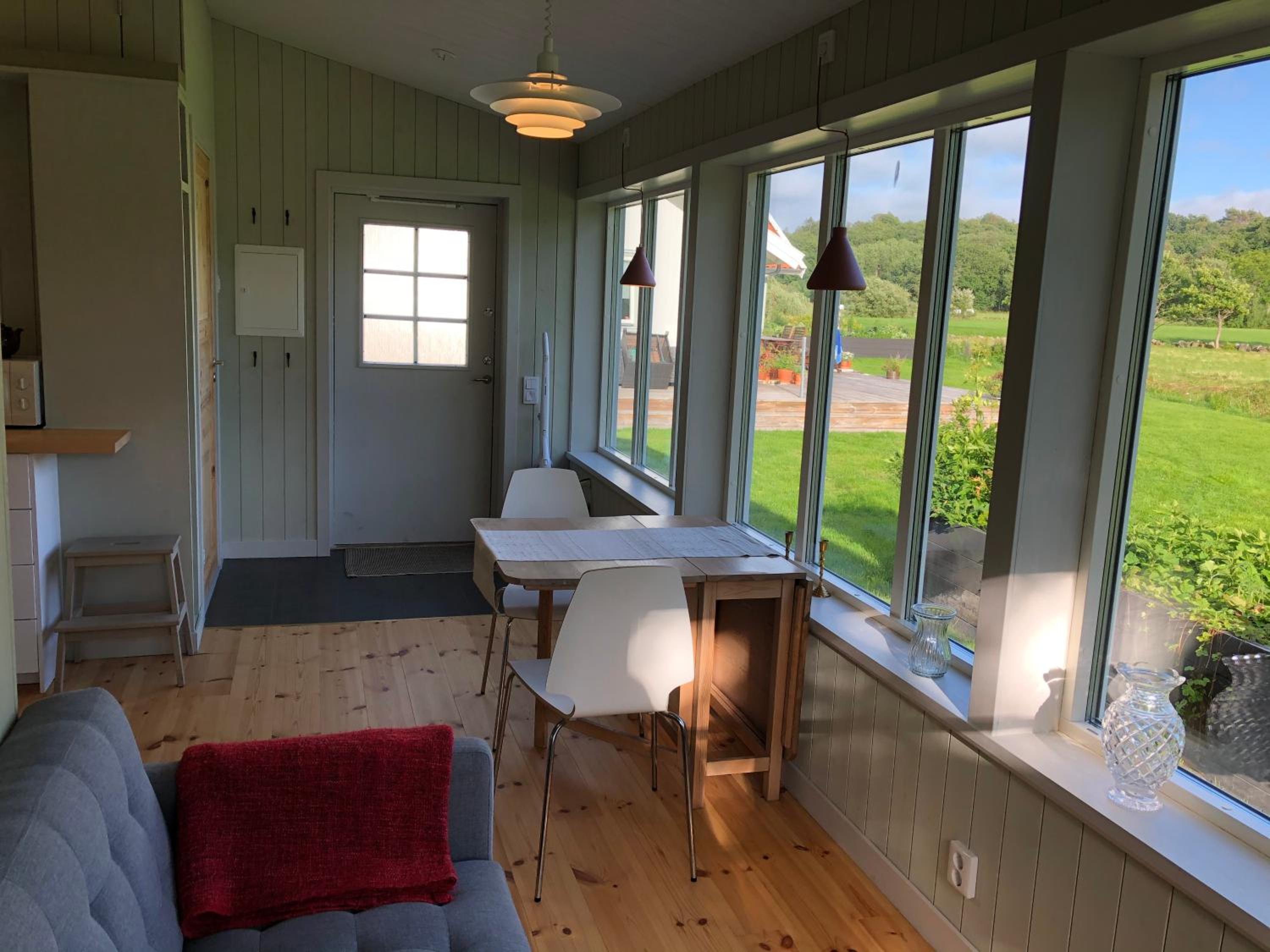 One-Bedroom House - Photo 7