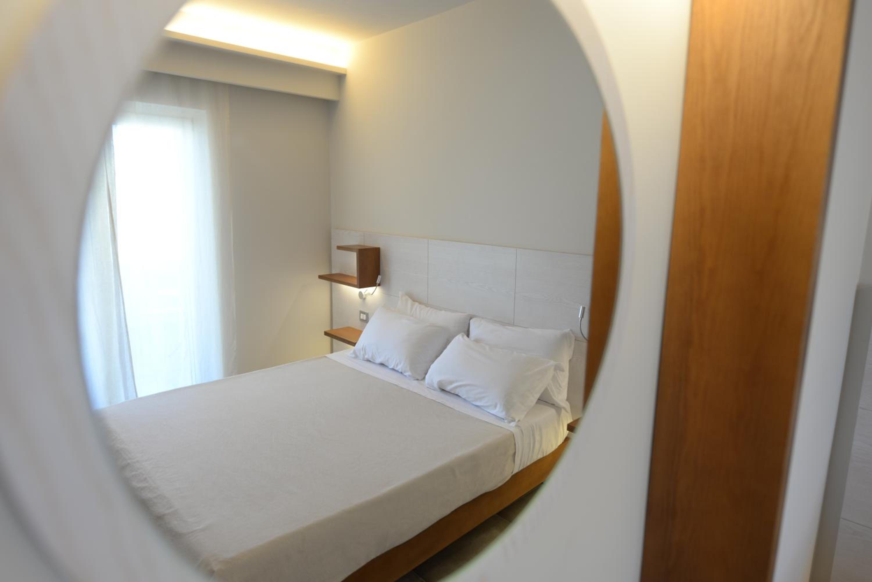 Double Room with Balcony and Sea View