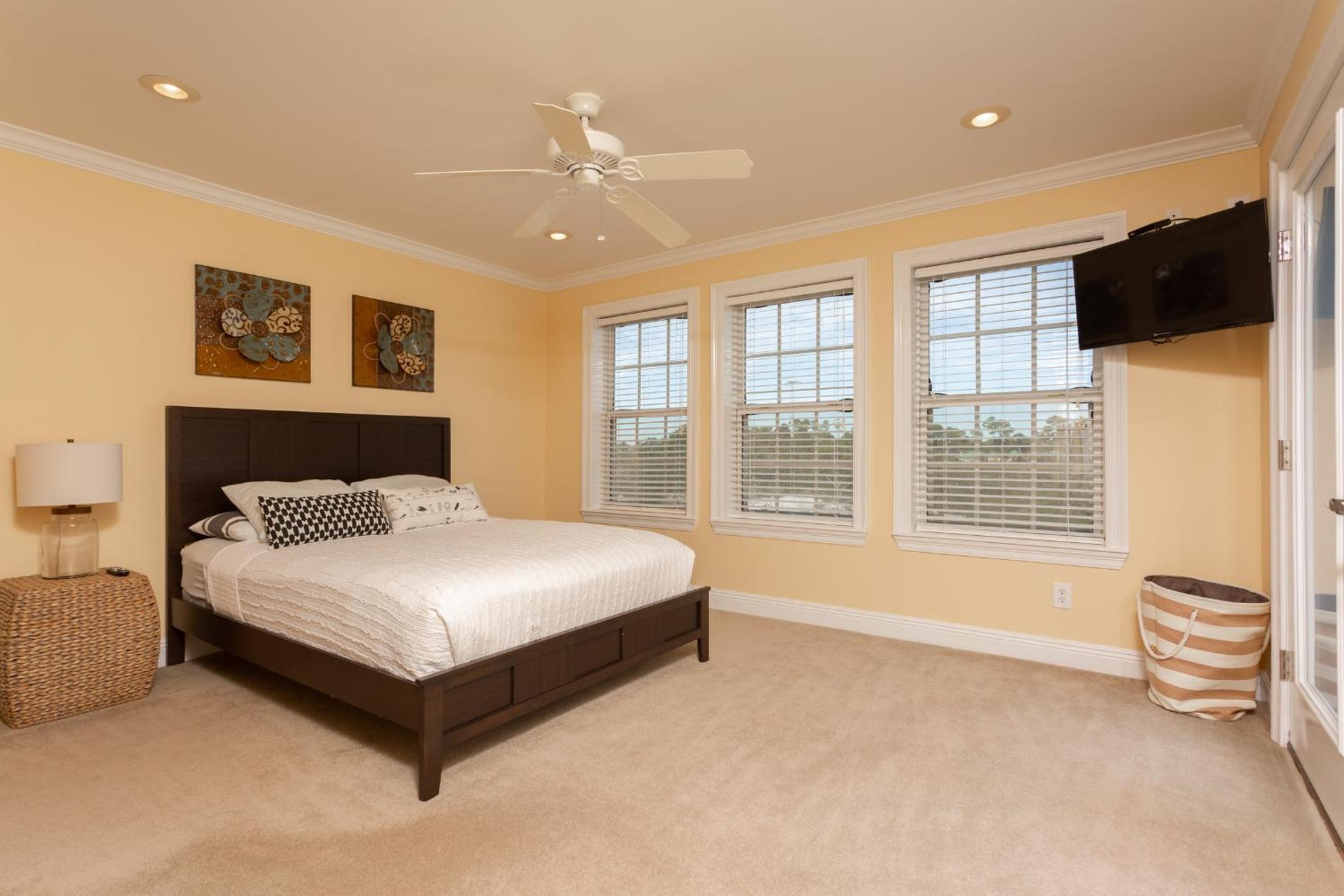 Three-Bedroom Villa photo 2