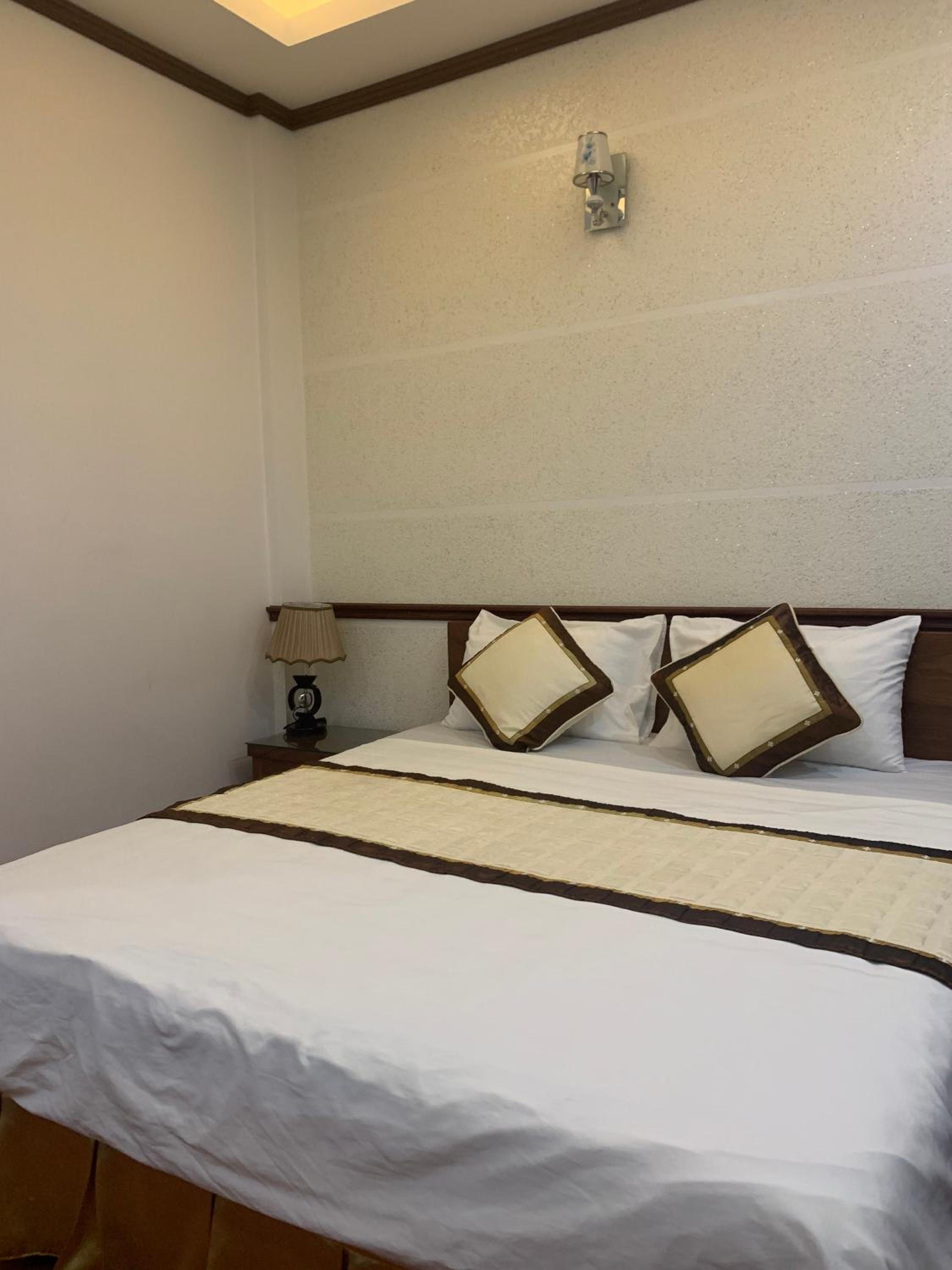 Standard King Room - Photo 3