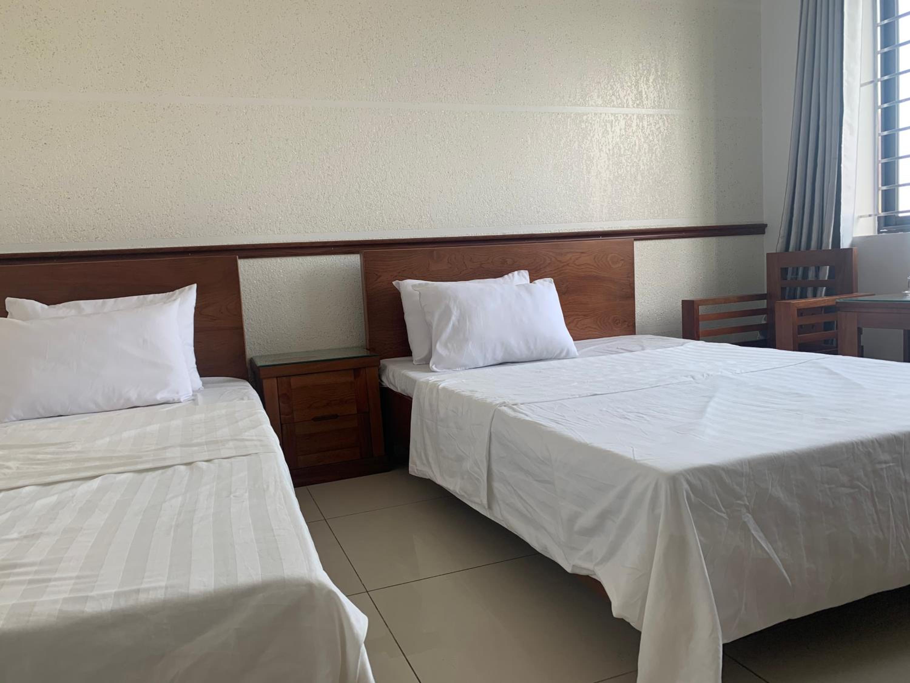 Quadruple Room - Photo 5