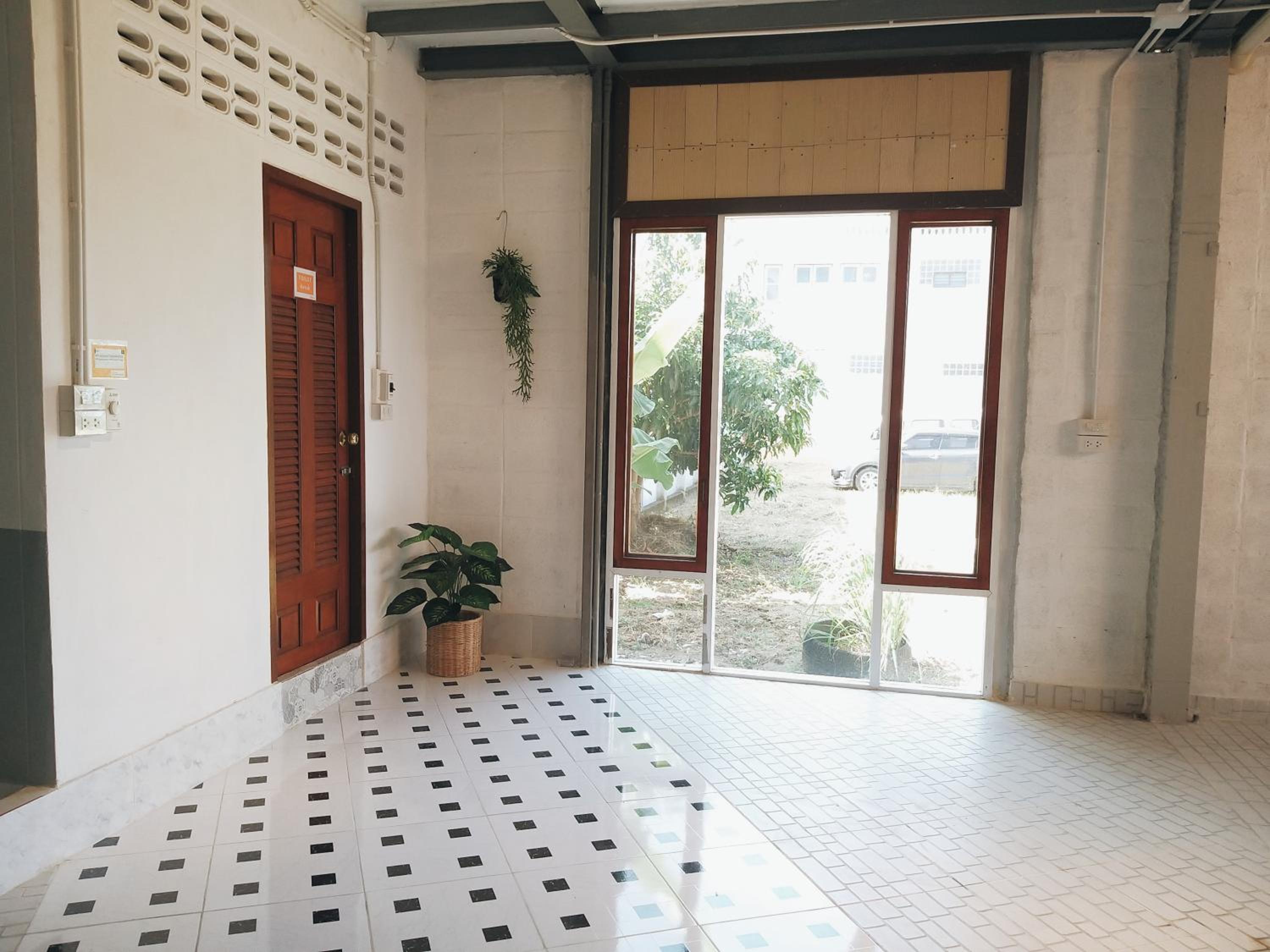 Double Room - Photo 25