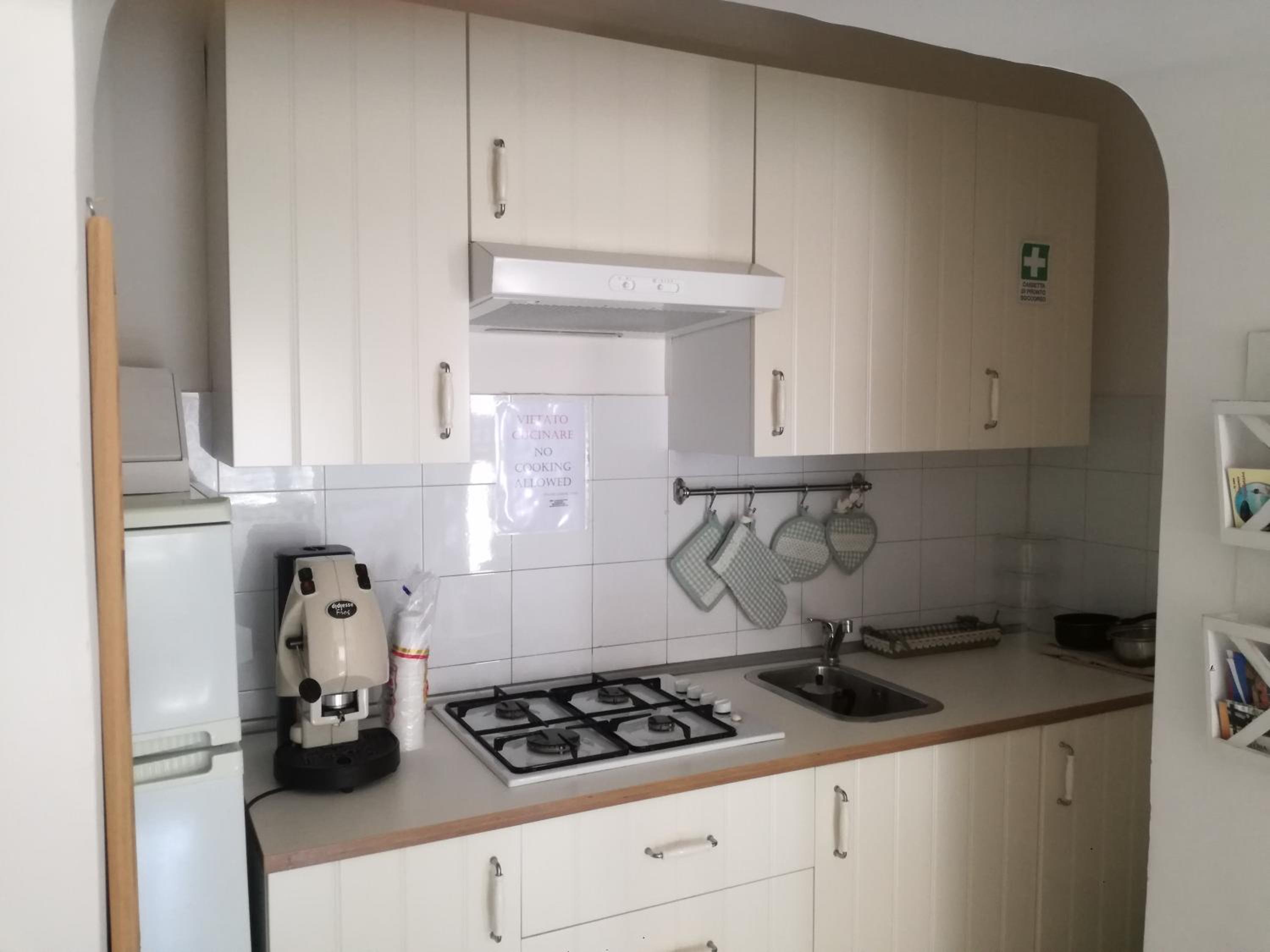 Standard Double Room - Photo 22
