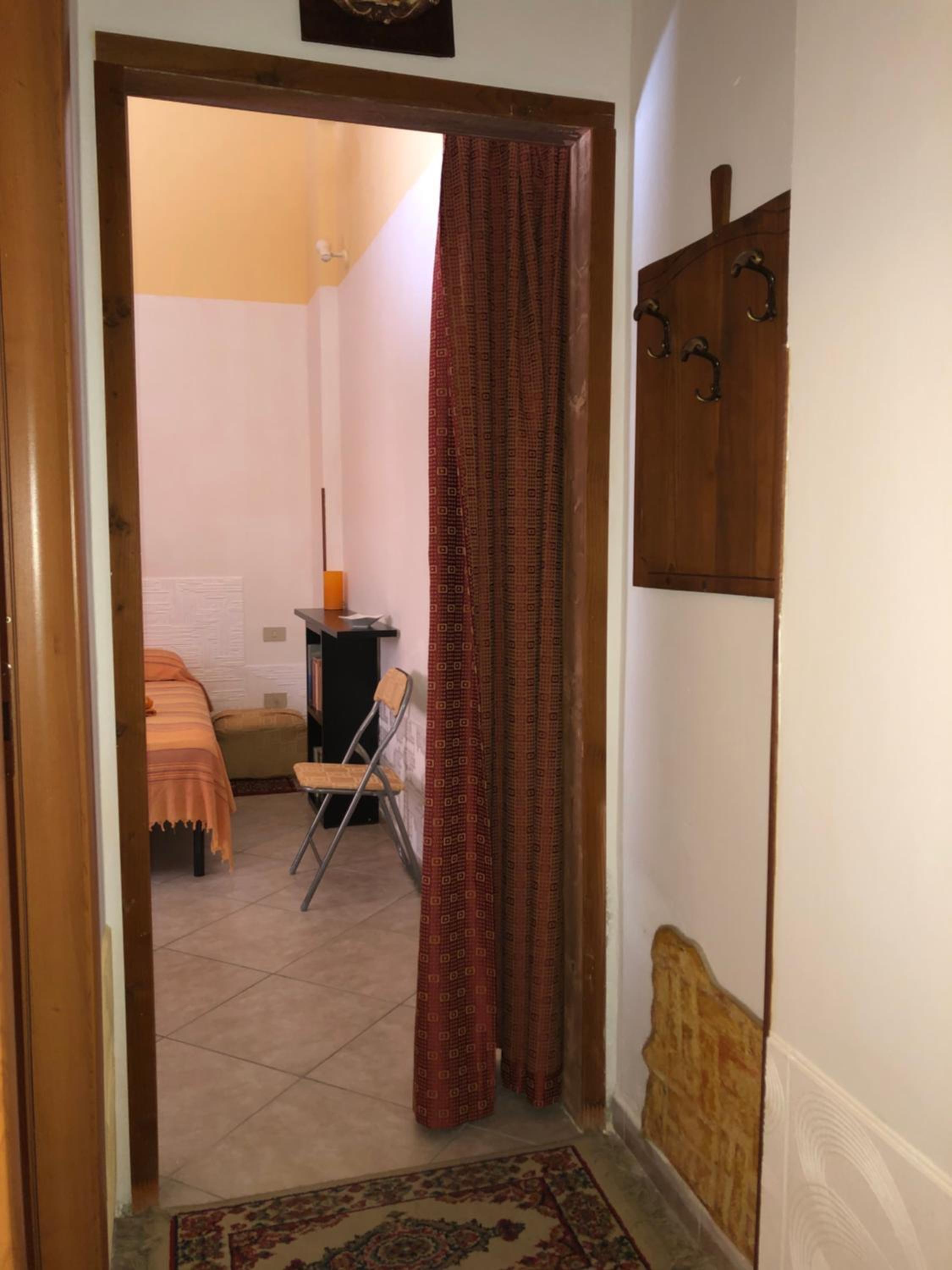 One-Bedroom Apartment - Photo 12