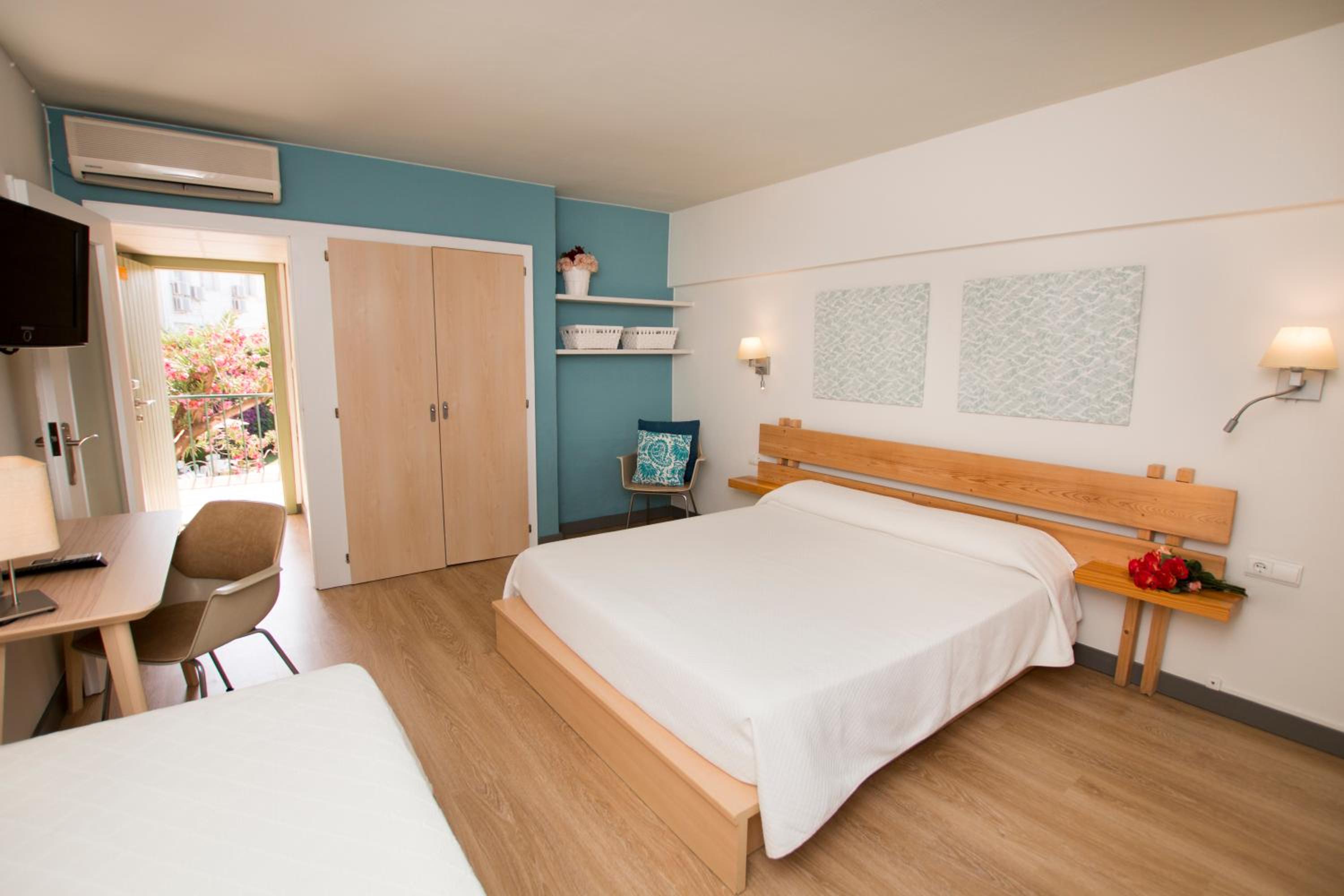 Habitación familiar (2 adultos + 1 niño)