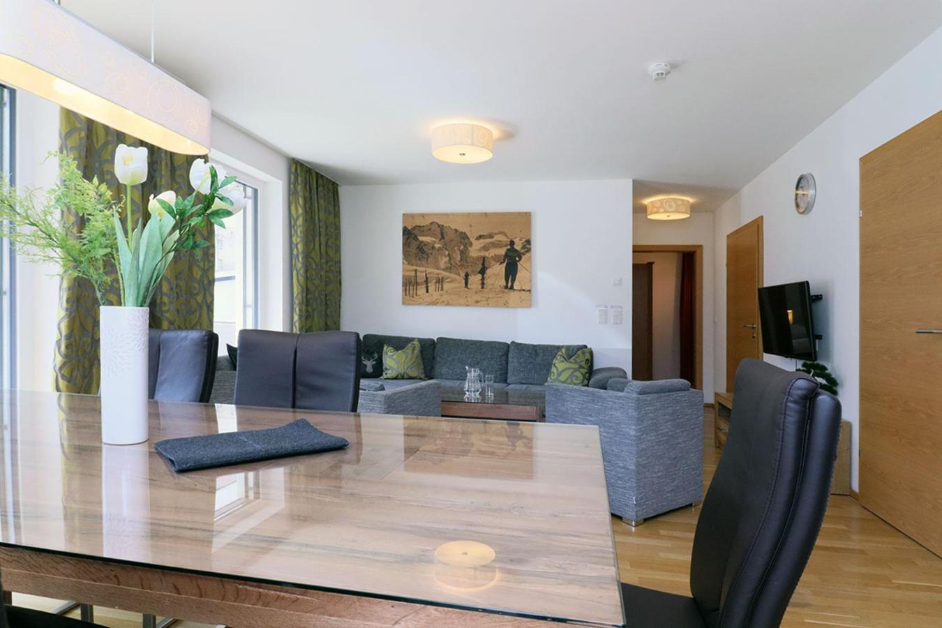 Apartment with Terrace - Top 4