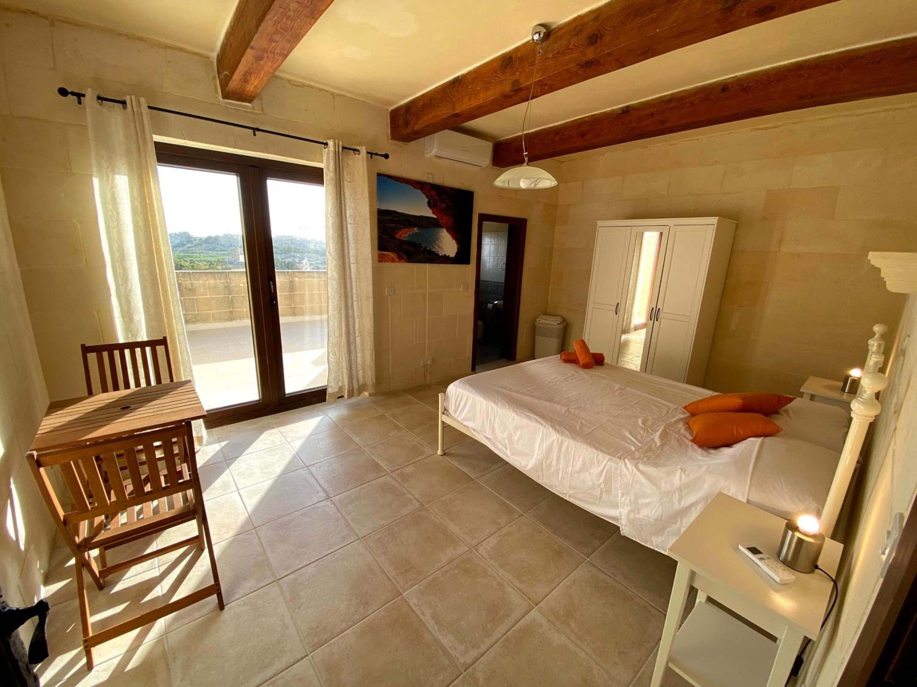 Villa photo 1