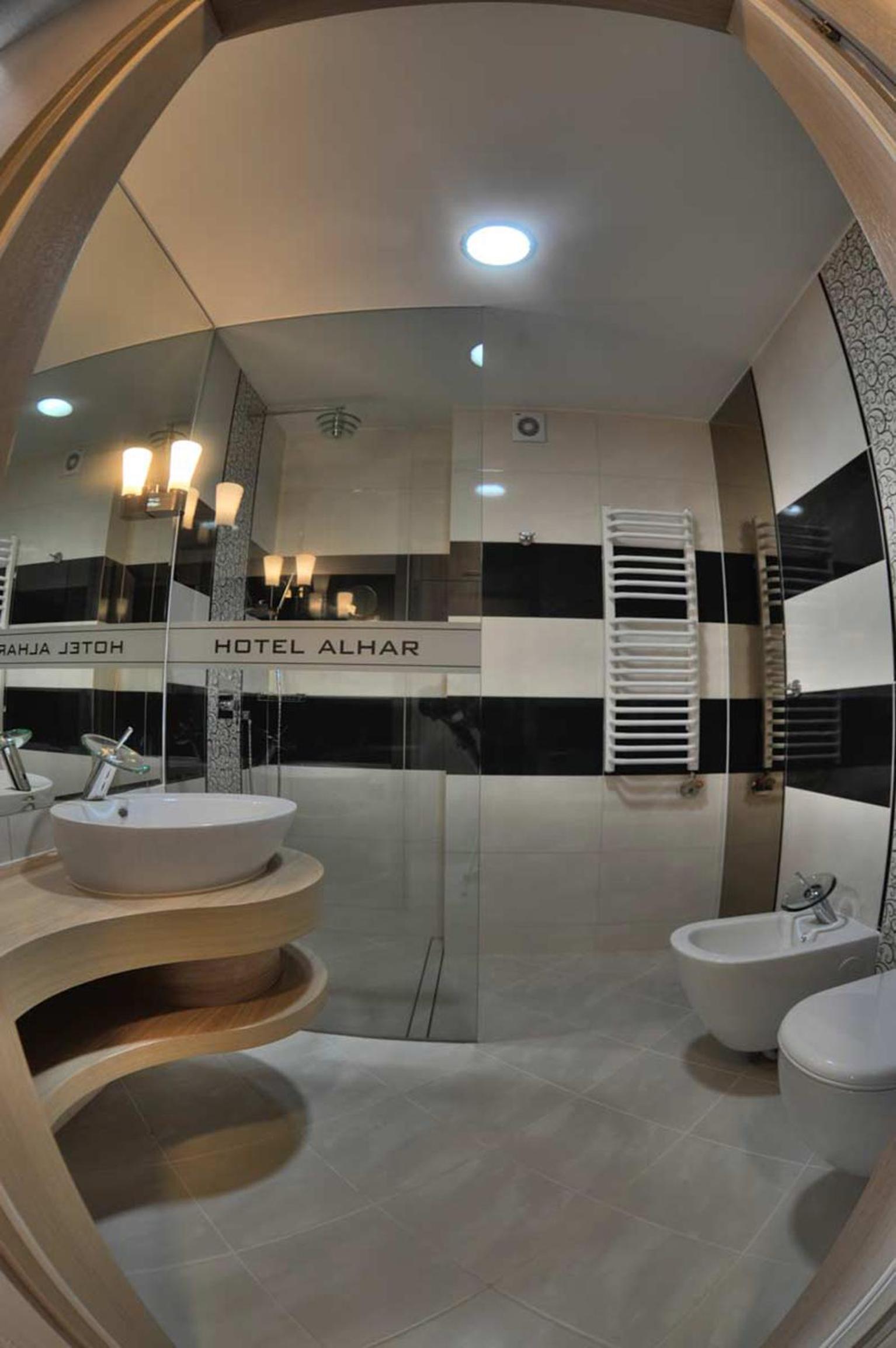 Twin Room - Photo 3