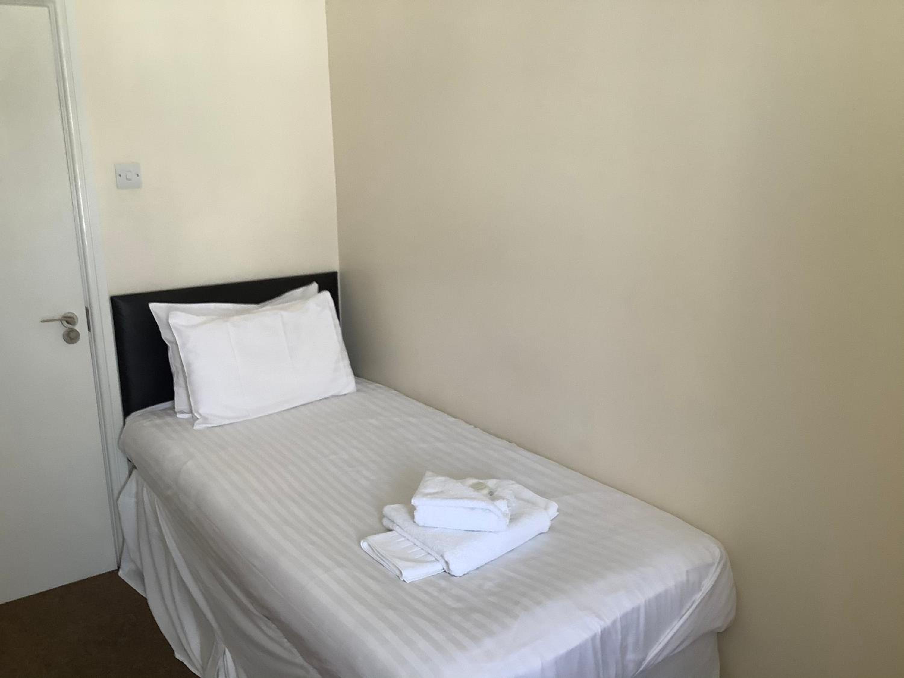 Single Room with Shower photo 2