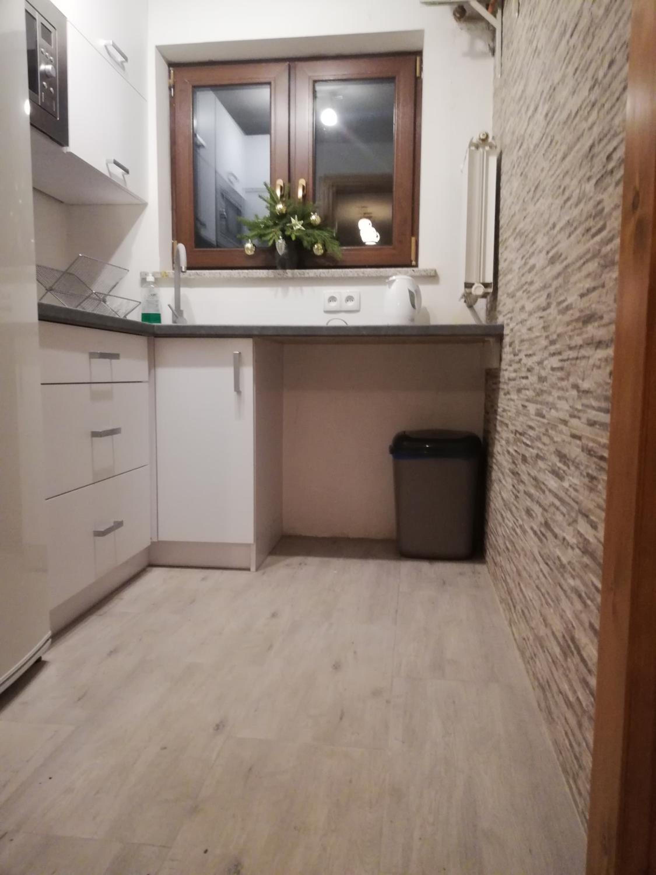 Double or Twin Room with Balcony - Photo 6