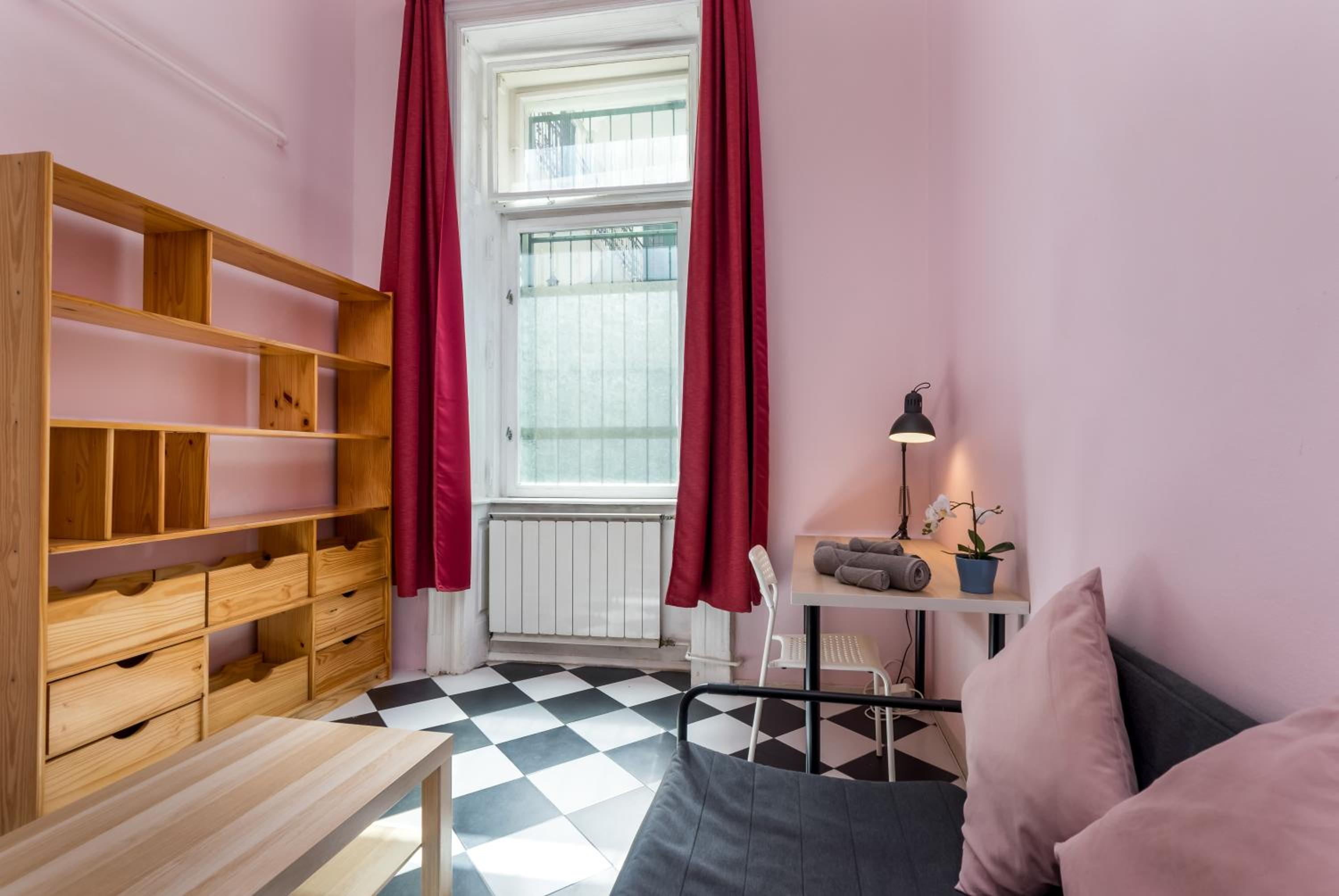 Double Room with Private Bathroom - Photo 1